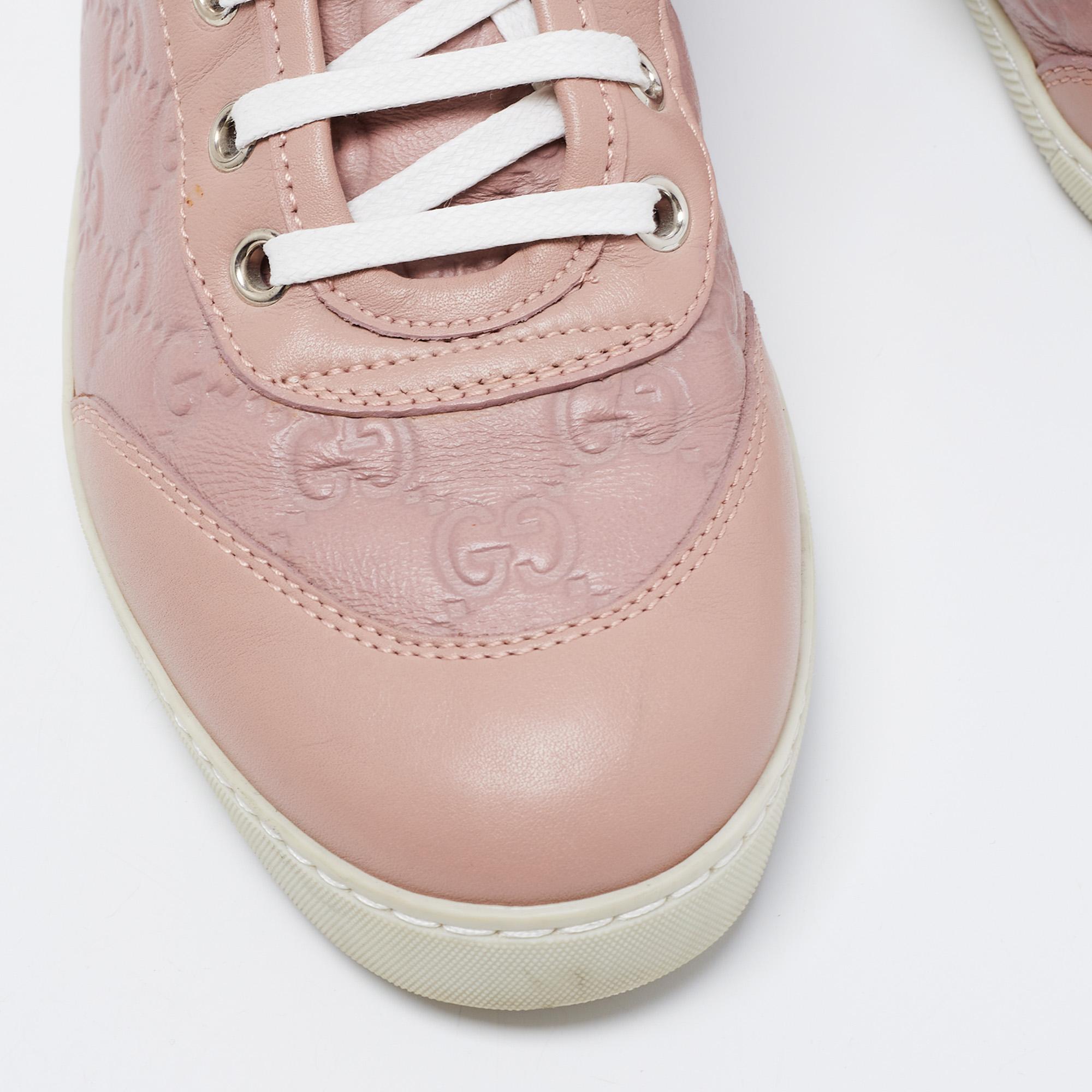 Gucci Pink Guccissima Leather Lace High Top Sneakers Size 37 In Good Condition In Dubai, Al Qouz 2