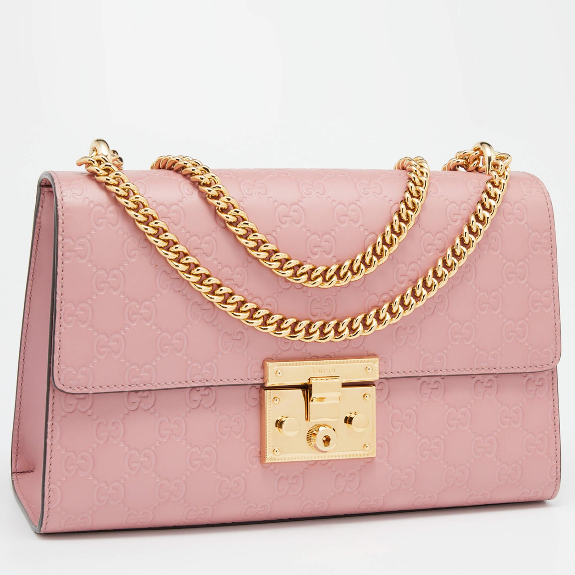 Gucci Pink Guccissima Leather Medium Padlock Shoulder Bag In Excellent Condition In Dubai, Al Qouz 2