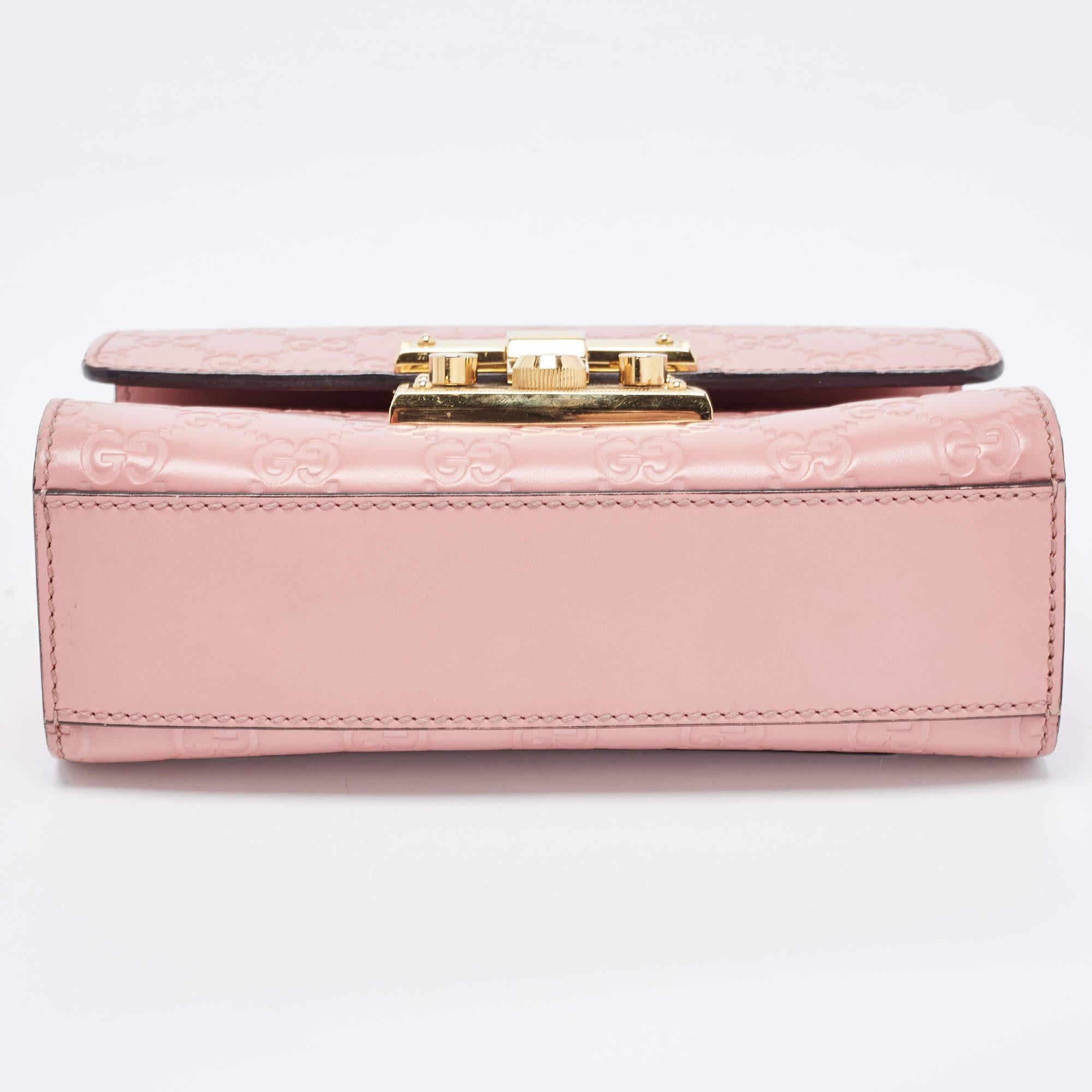 Women's Gucci Pink Guccissima Leather Small Padlock Shoulder Bag For Sale