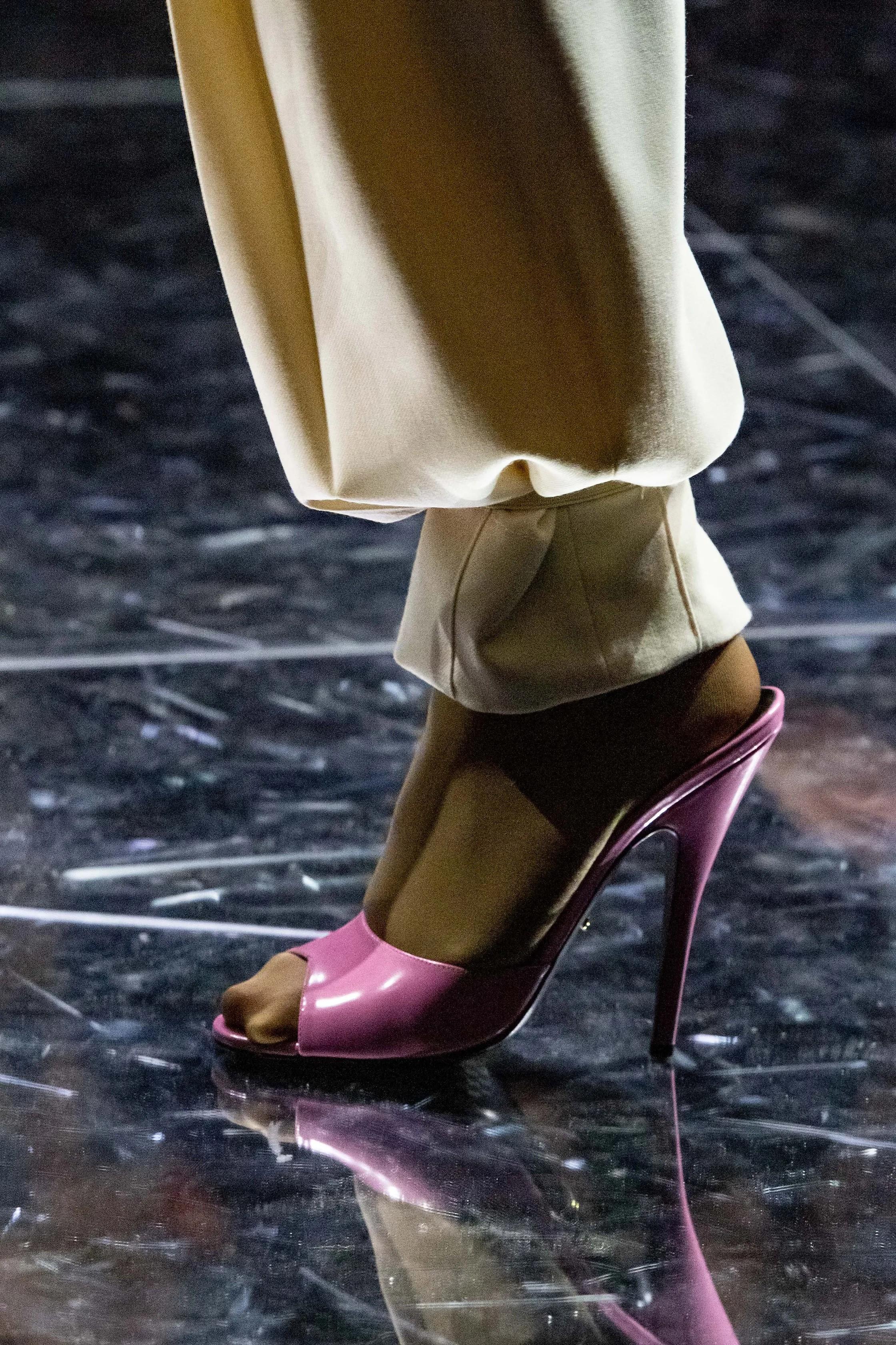 GUCCI cuero rosa 2019 SCARLET Mules Sandalias Zapatos 38 en venta 3