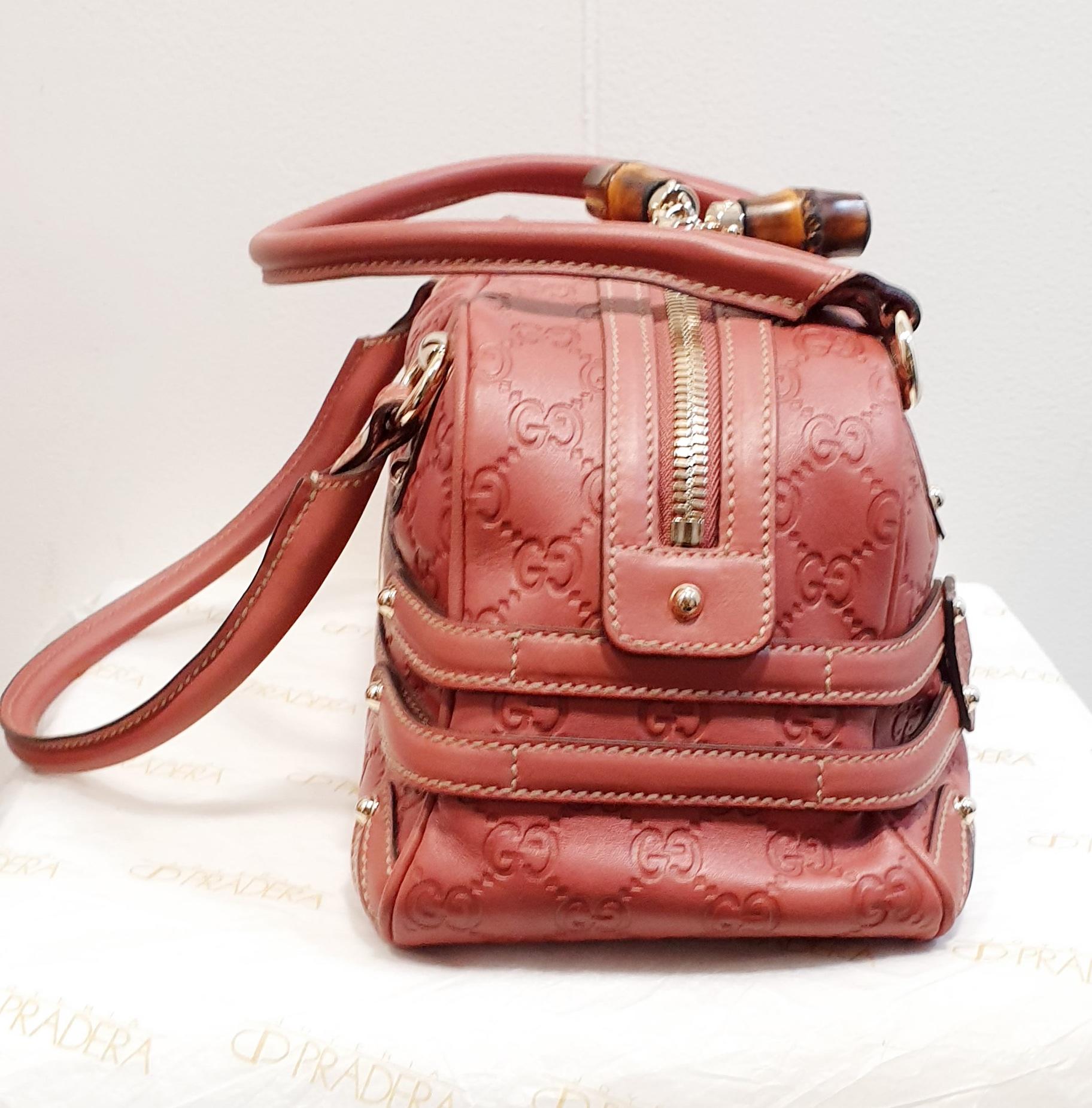 Gucci Pink Leather Bag With Bamboo Closure and big golden horsebit  logo In New Condition In  Bilbao, ES