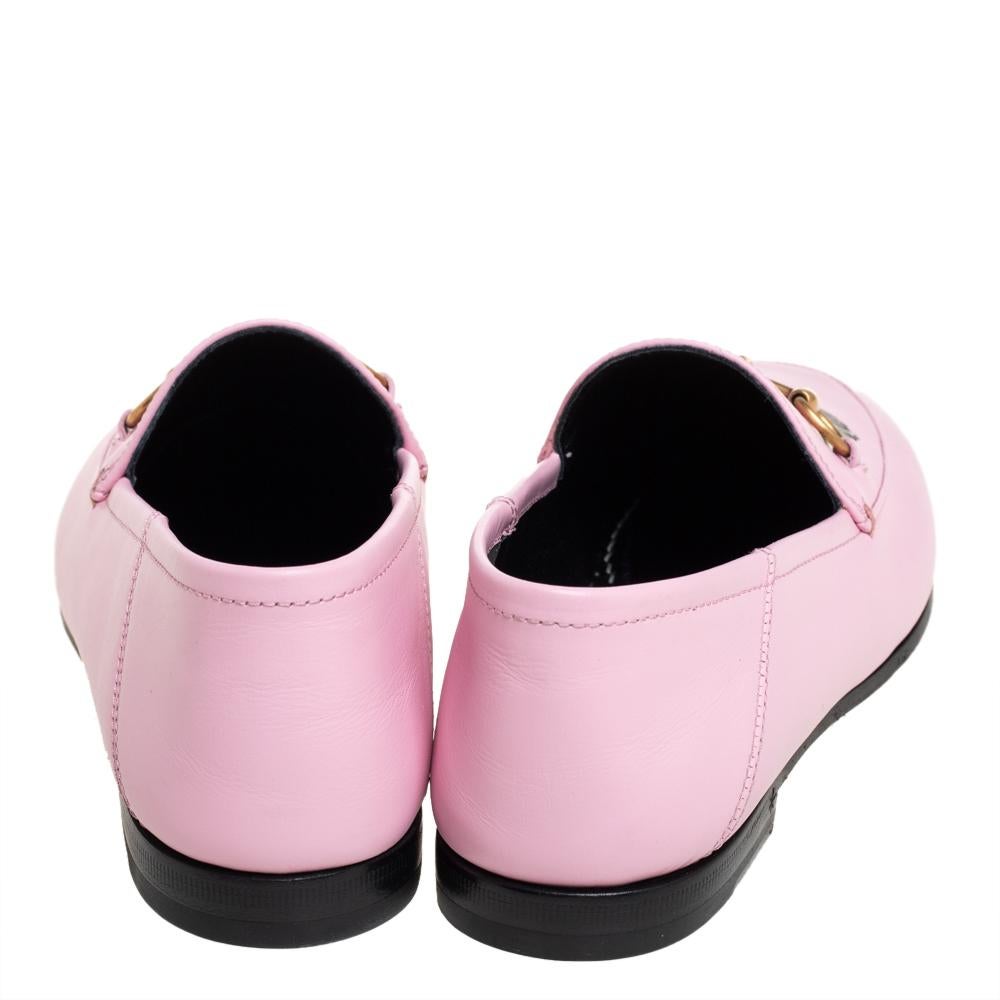 Gucci Pink Leather Brixton Cat Loafers Size 37 In New Condition In Dubai, Al Qouz 2
