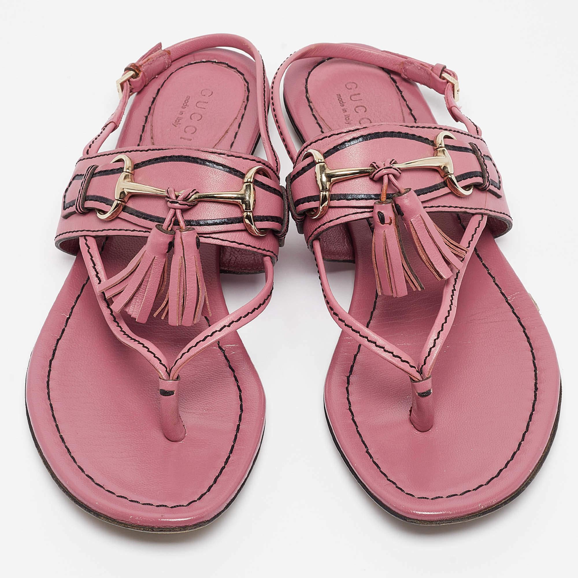 Rose Gucci sandales à franges en cuir rose Taille  37 en vente