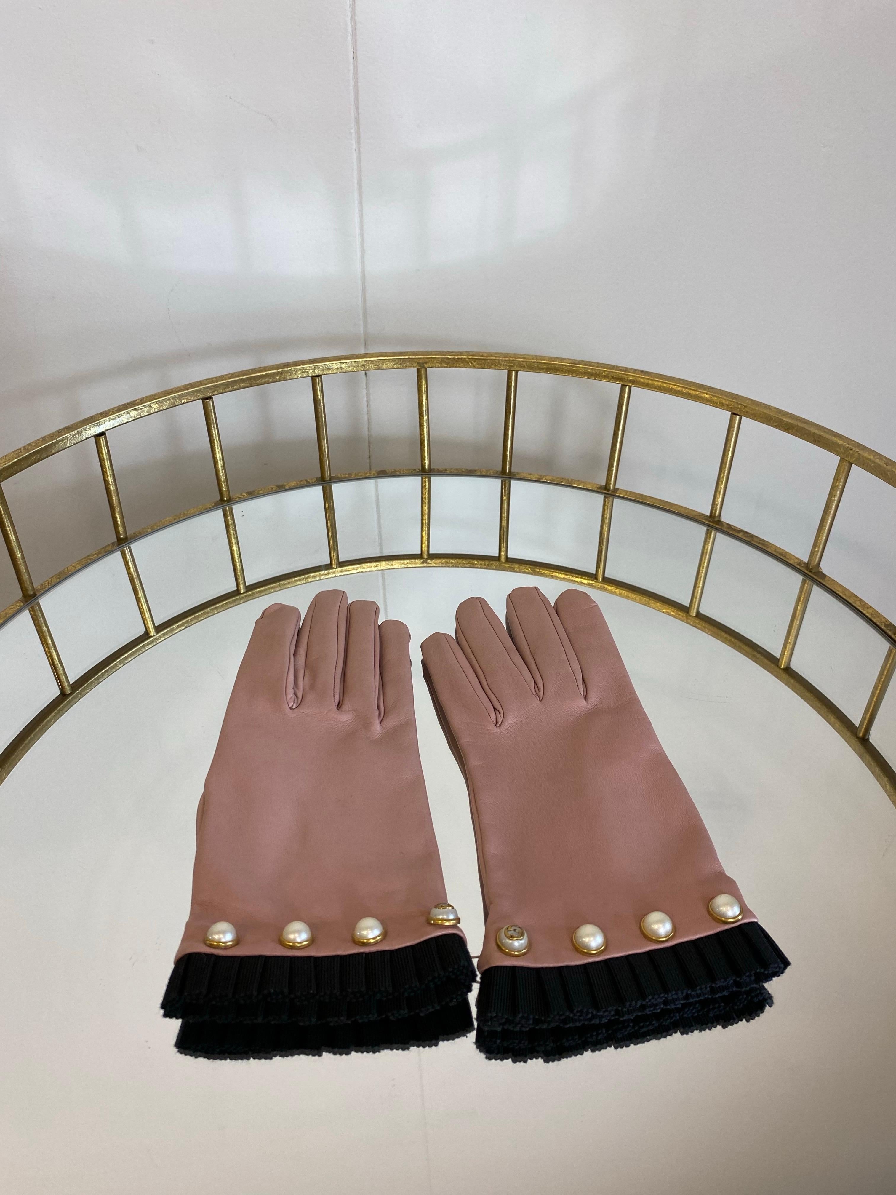 Guanti in pelle rosa Gucci In condizioni Nuovo in vendita a Carnate, IT