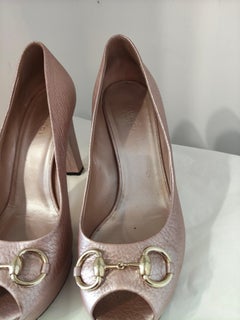 Gucci Pink leather Gold horsebit hardware decollete