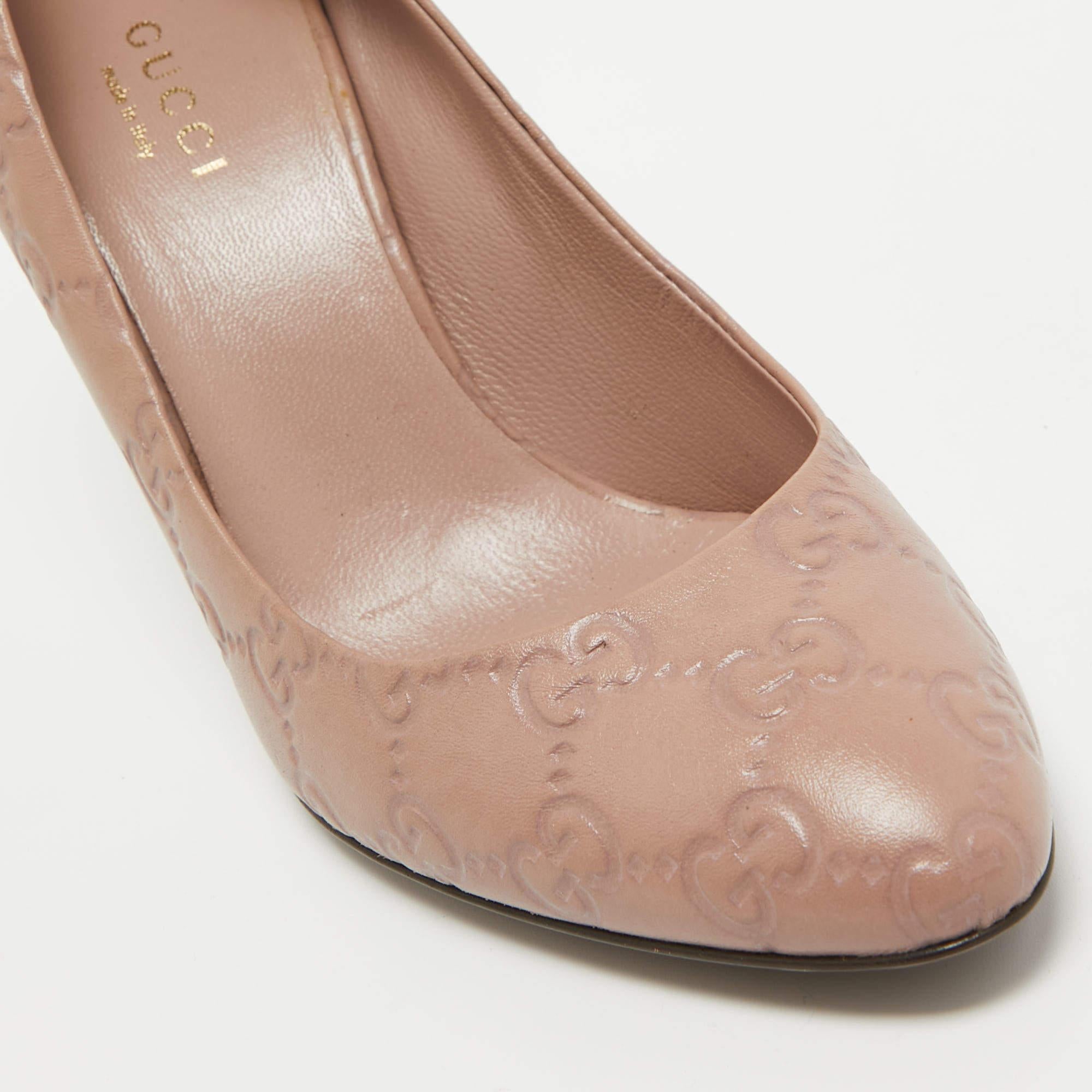 Women's Gucci Pink Leather Guccissima Pumps Size 35.5 For Sale