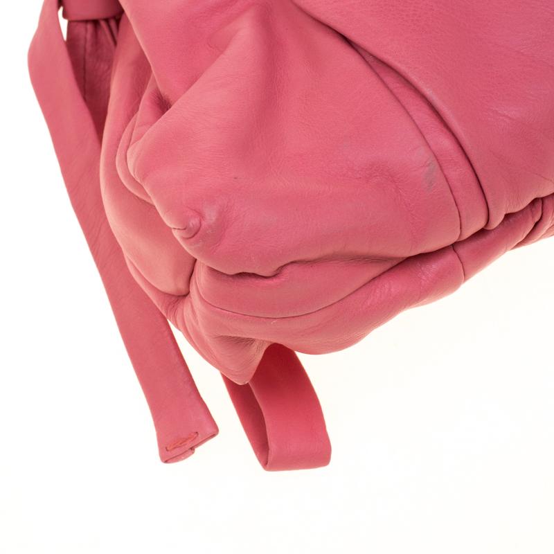 Gucci Pink Leather Large Hysteria Clutch In Good Condition In Dubai, Al Qouz 2