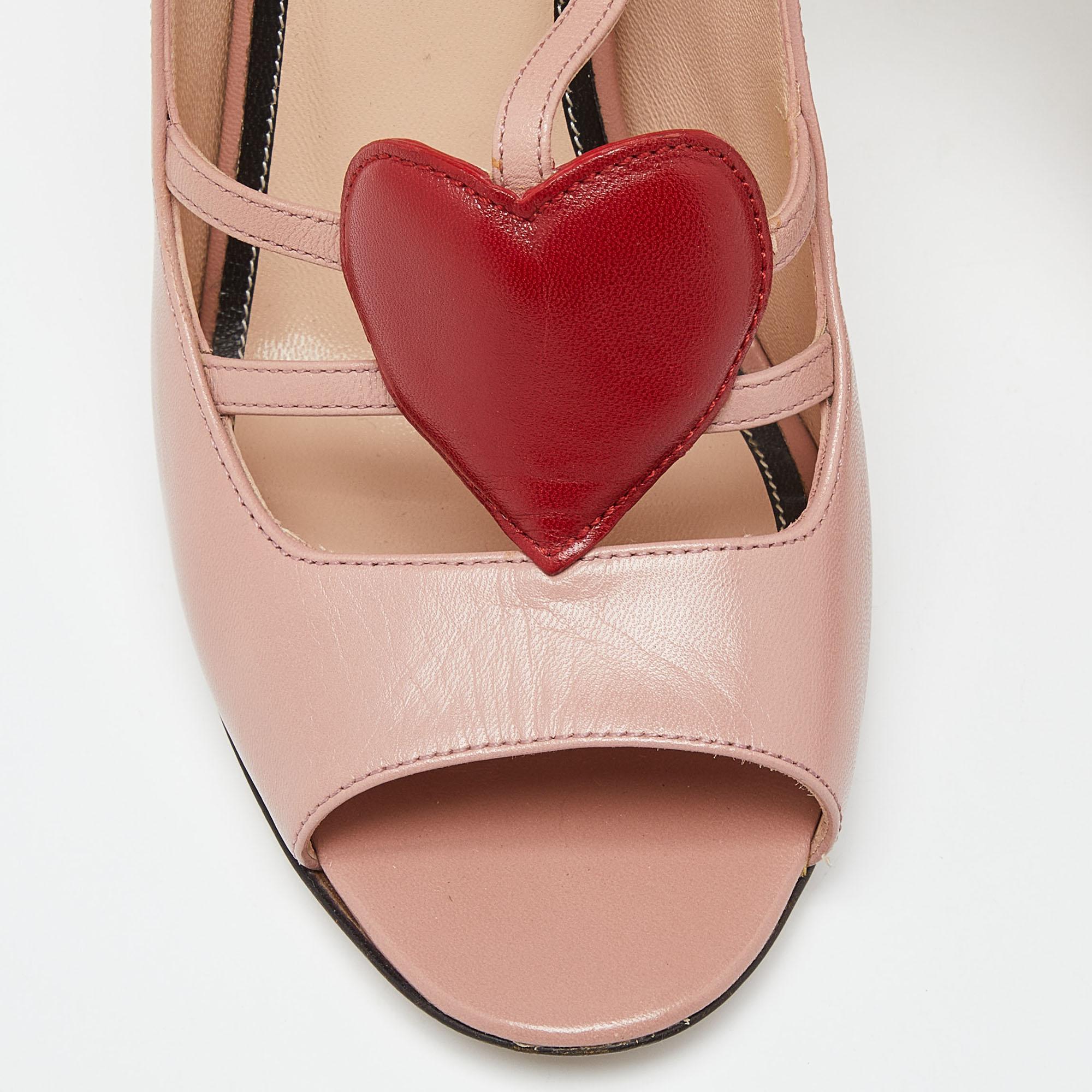 Women's Gucci Pink Leather Molina Crystal Heart T-Strap Pumps Size 37.5 For Sale