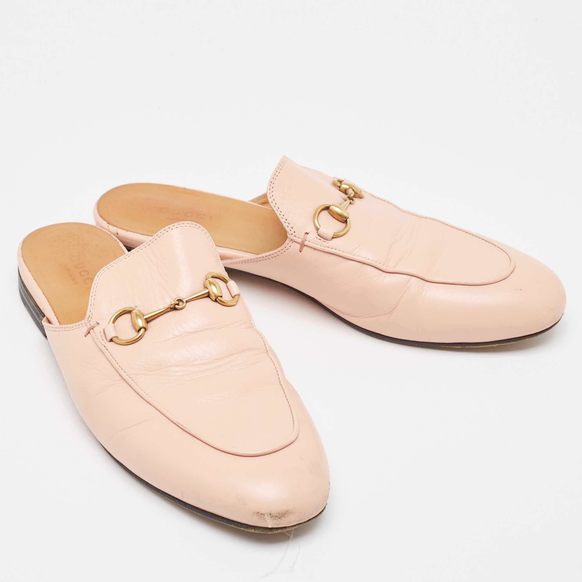 Gucci Pink Leather Princetown Flat Mules Size 39 In Good Condition For Sale In Dubai, Al Qouz 2