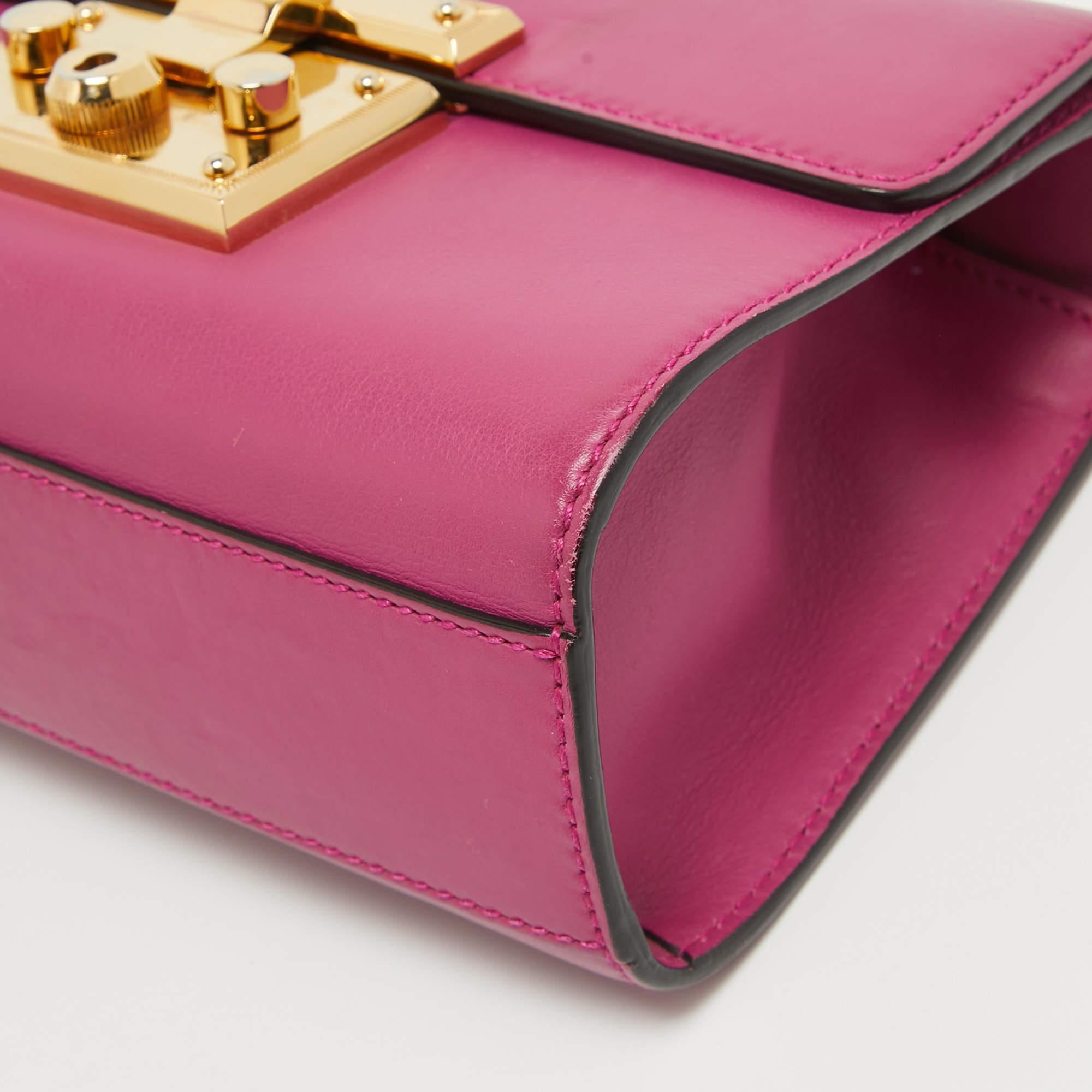 Gucci Pink Leather Small Padlock Shoulder Bag For Sale 8