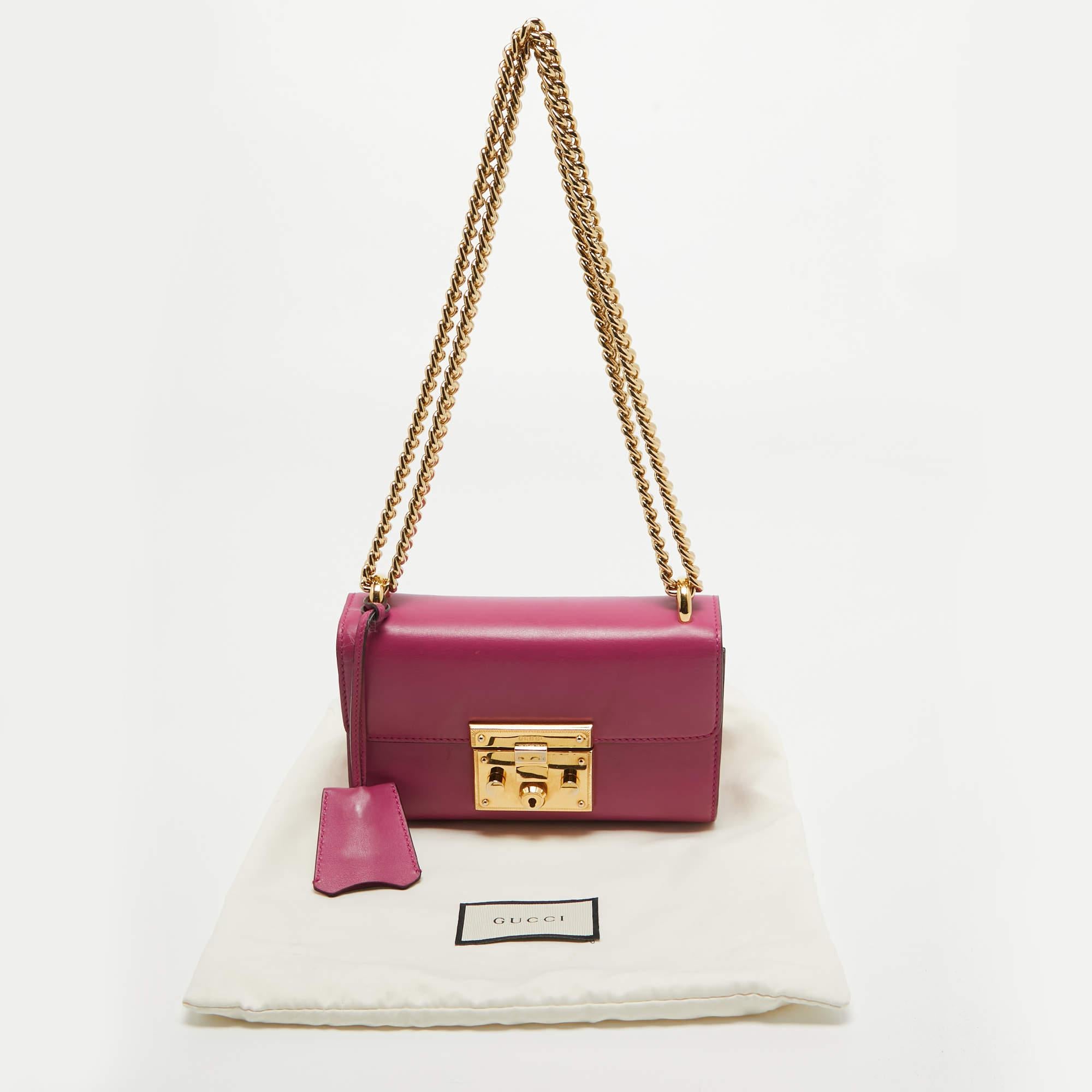 Gucci Pink Leather Small Padlock Shoulder Bag For Sale 9