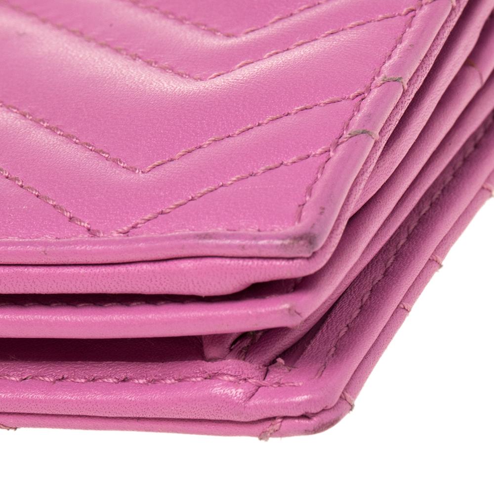 Gucci Pink Matelassé Leather GG Marmont Card Case In Good Condition In Dubai, Al Qouz 2