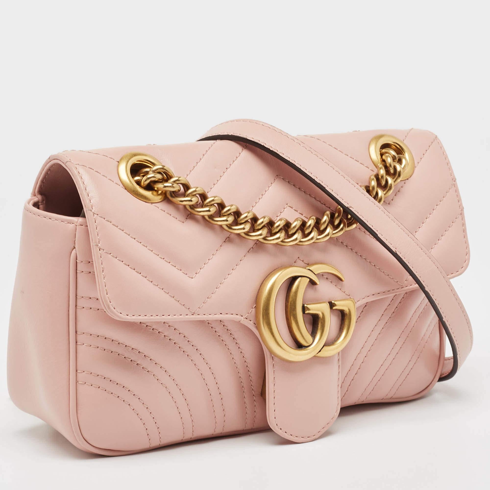 Beige Gucci - Mini sac à bandoulière GG Marmont en cuir matelassé rose en vente