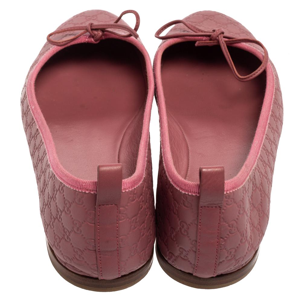 Gucci Pink Microguccissima Leather Bow Detail Ballet Flats 40 In Good Condition In Dubai, Al Qouz 2