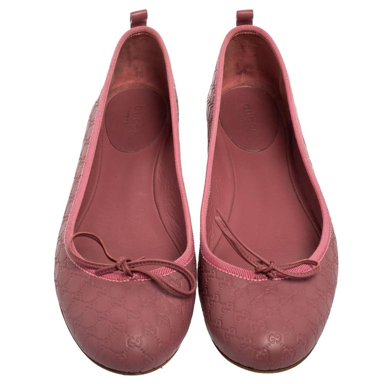 Gucci Pink Microguccissima Leather Bow Detail Ballet Flats 40 For Sale ...