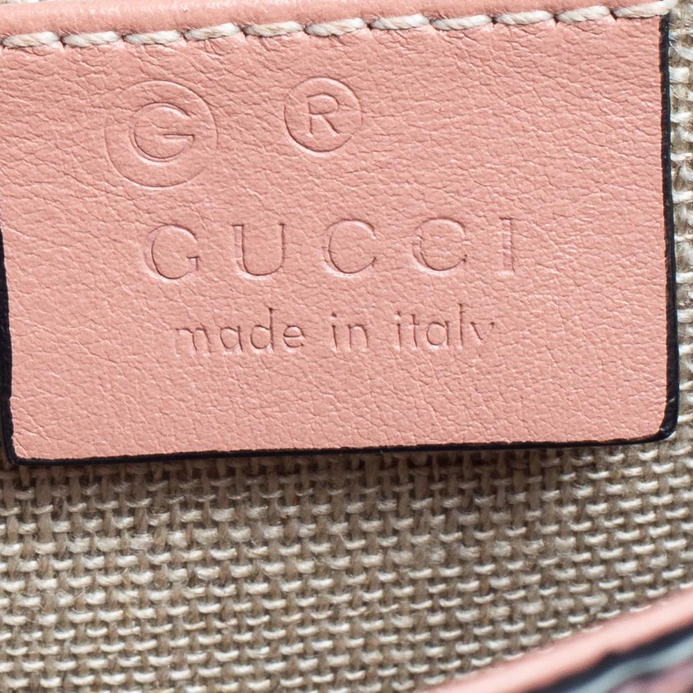 Gucci Pink Microguccissima Leather Mini Emily Crossbody Bag In Good Condition In Dubai, Al Qouz 2