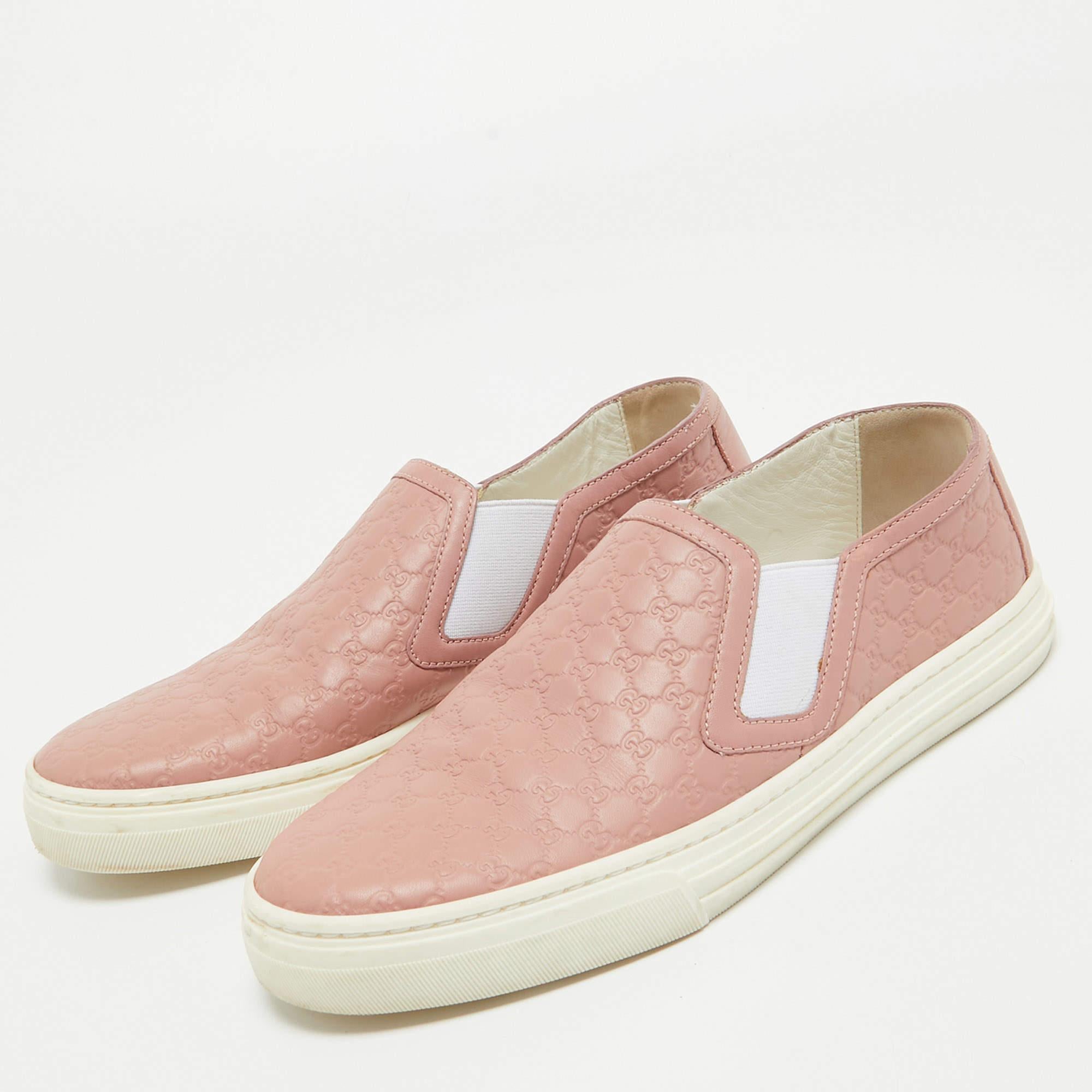 Gucci Pink Microguccissima Leather Slip On Sneakers Size 35.5 For Sale 3