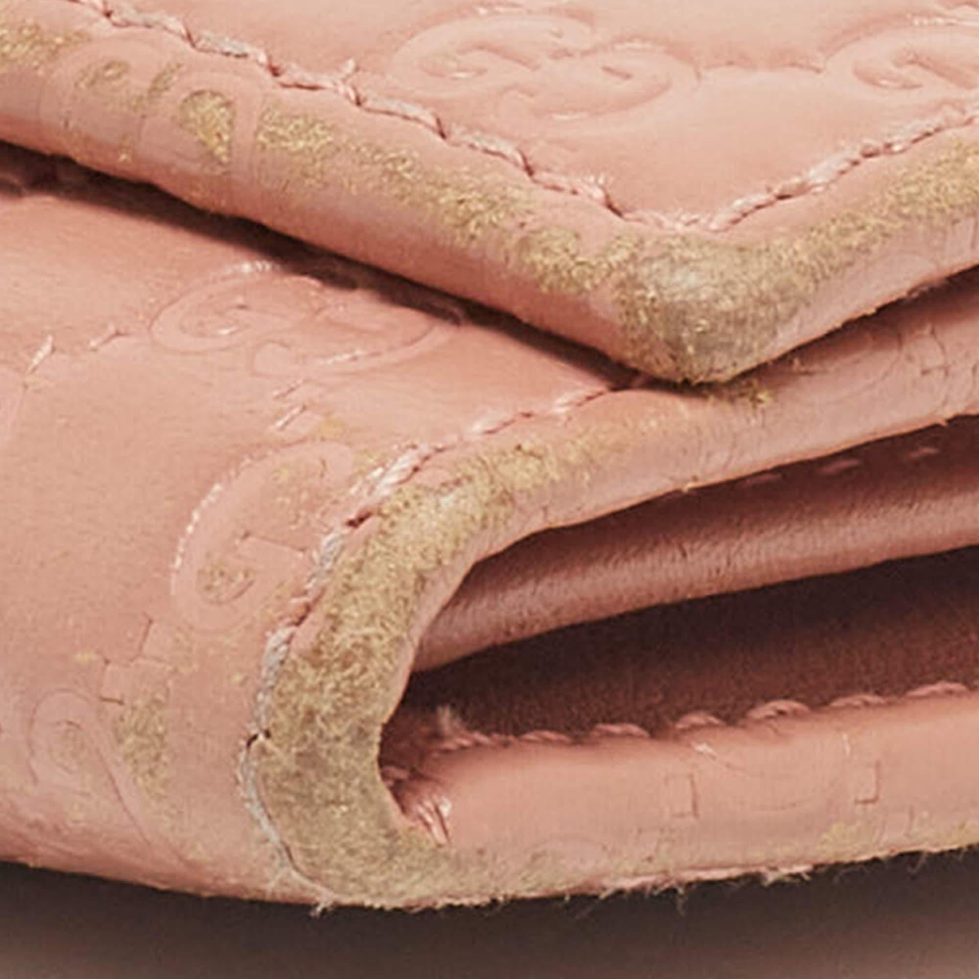Portefeuille continental à rabat en cuir microgucissima rose Gucci Pour femmes en vente