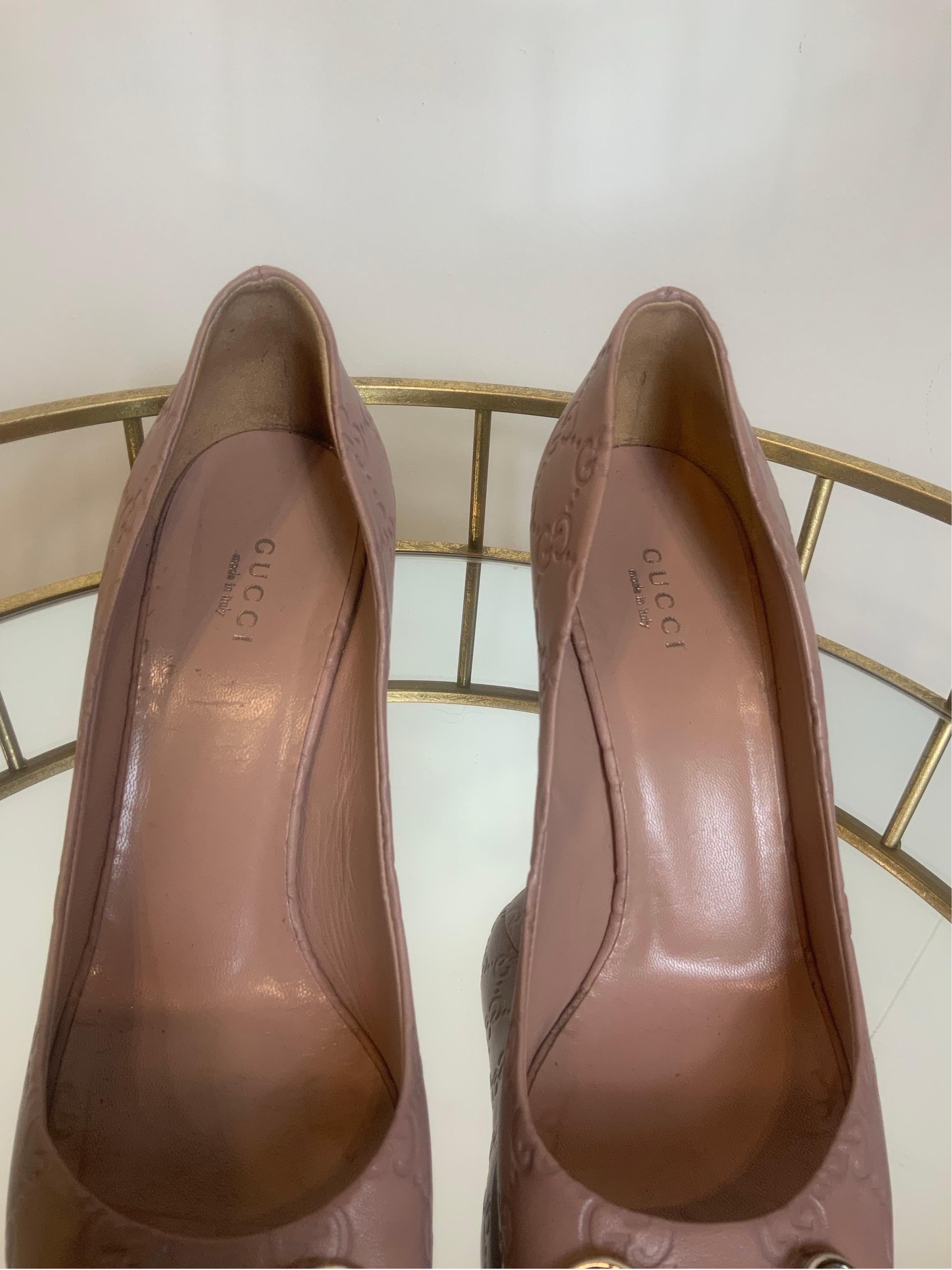 Marrone Gucci rosa Monogram Punta aperta in vendita