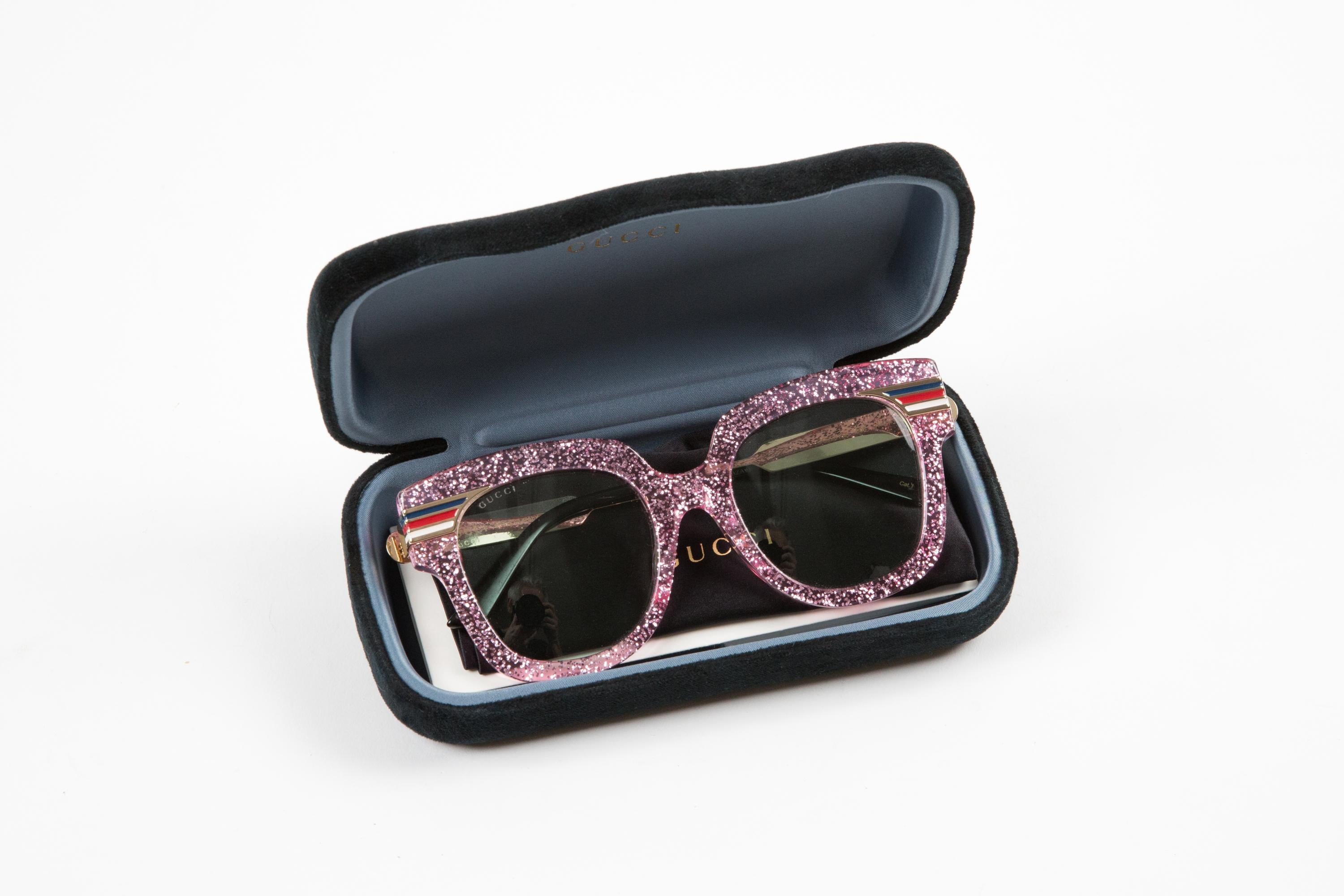 Gucci Pink Oversize Frame Sunglasses For Sale 1