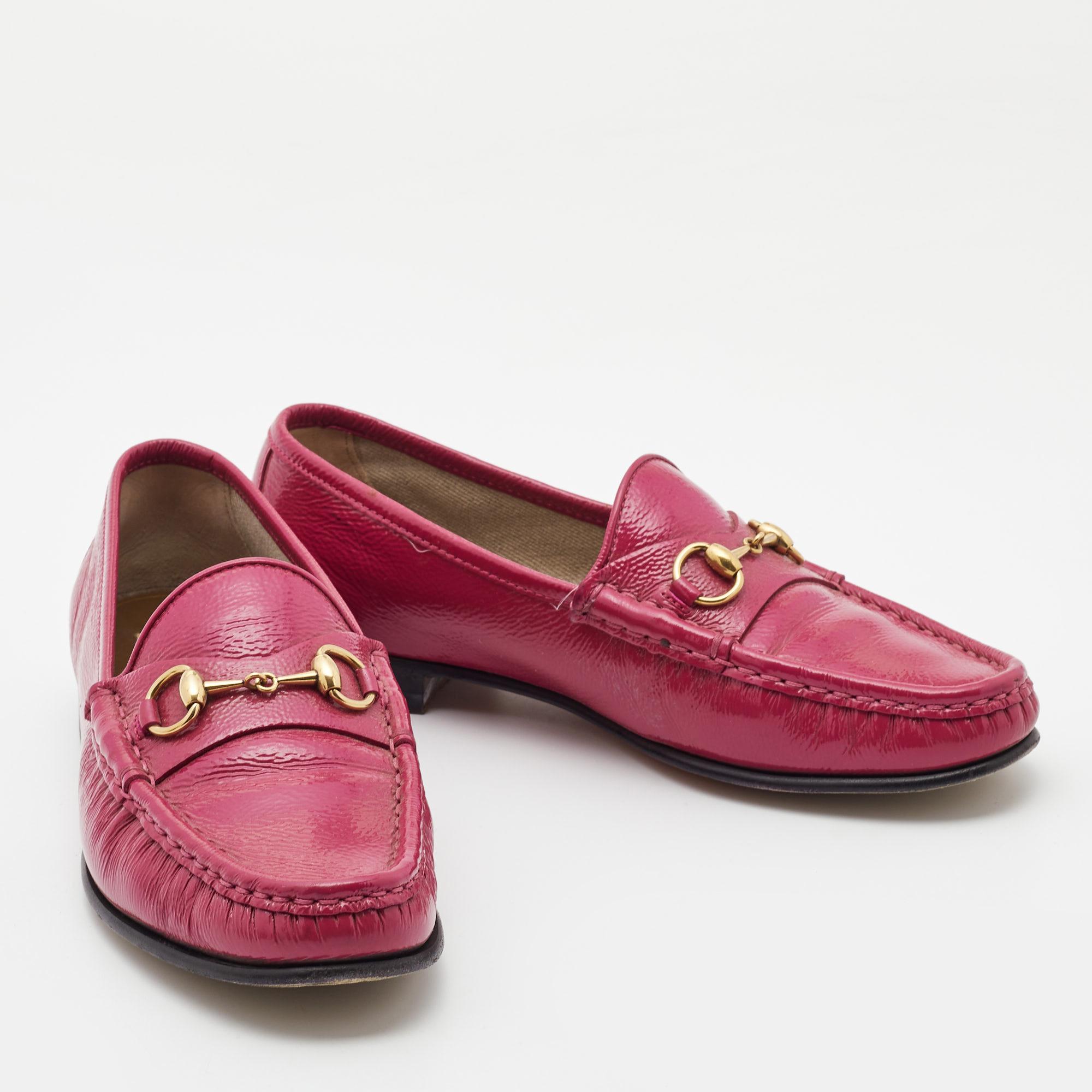Gucci Pink Patent Leather 1953 Horsebit Loafers Size 37 In Good Condition In Dubai, Al Qouz 2