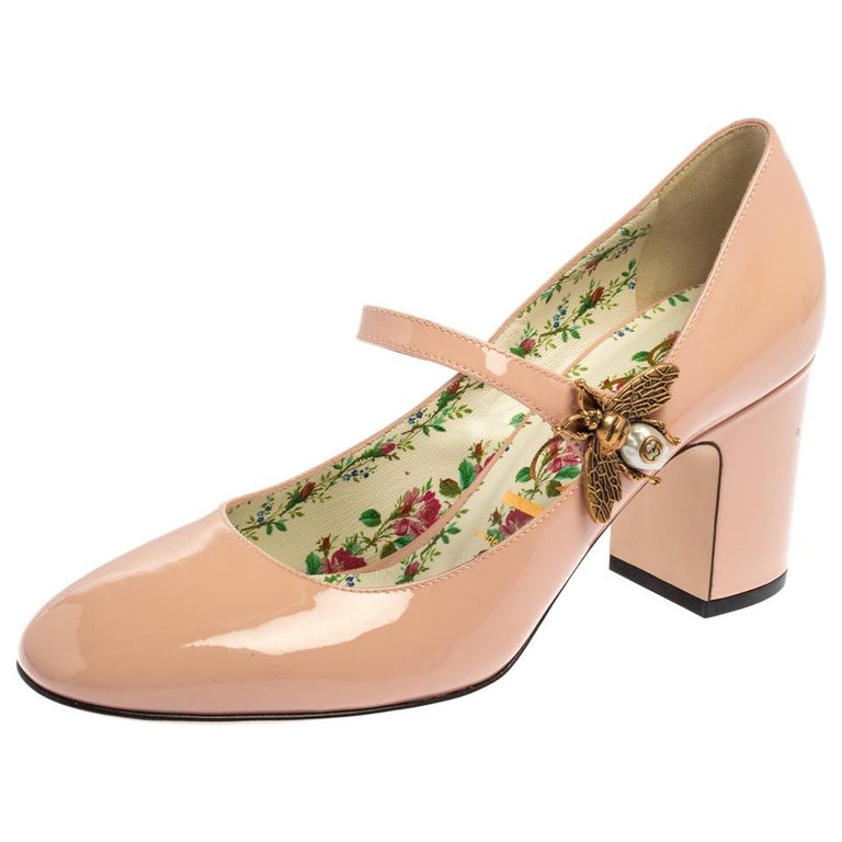 Gucci Pink Patent Leather Lois Bee Mary Jane Pumps Size 37 For Sale at  1stDibs