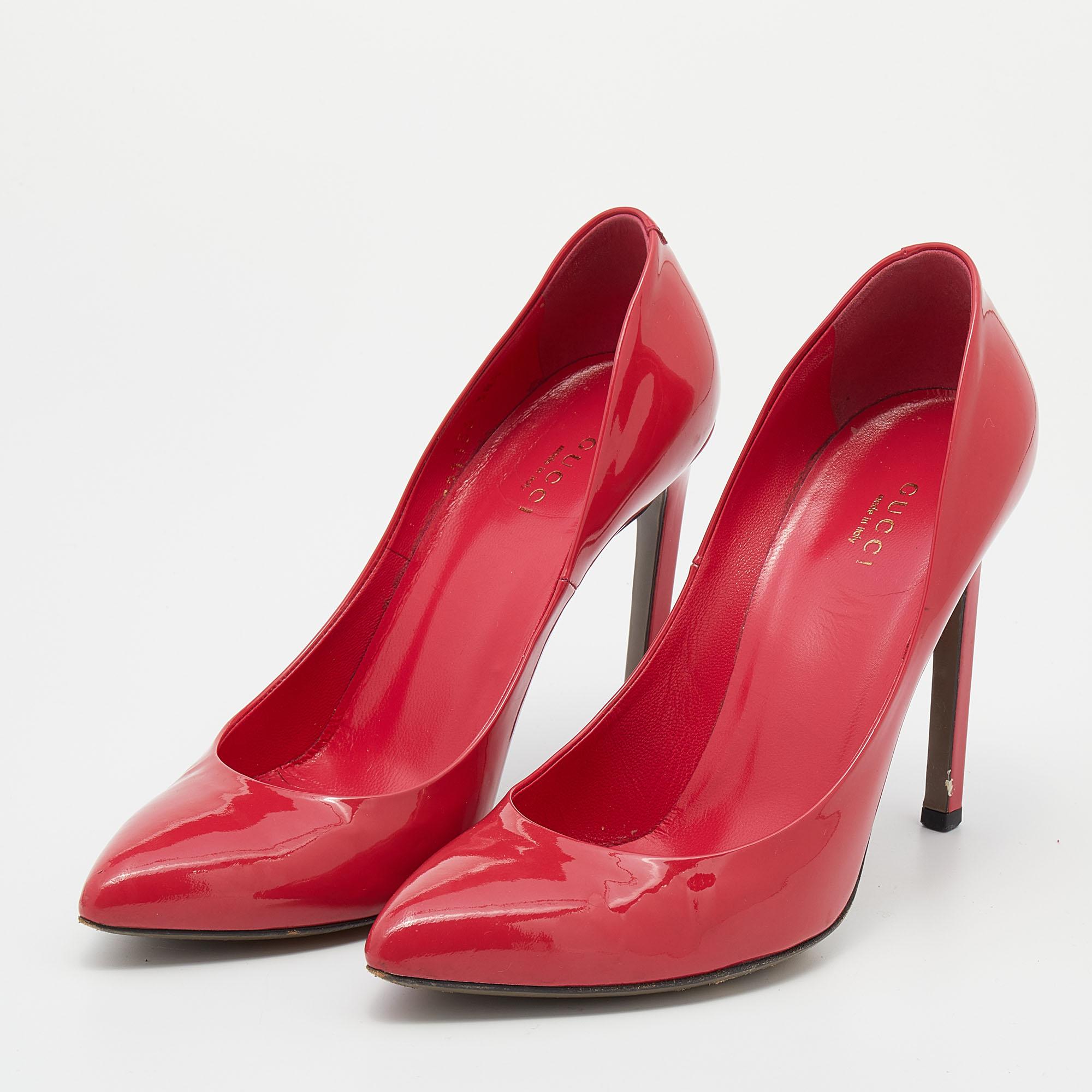 There are some shoes that stand the test of time and fashion cycles, these timeless Gucci pumps are the one. Crafted from patent leather in a pink shade, they are designed with sleek cuts, pointed-toes, and tall heels.

