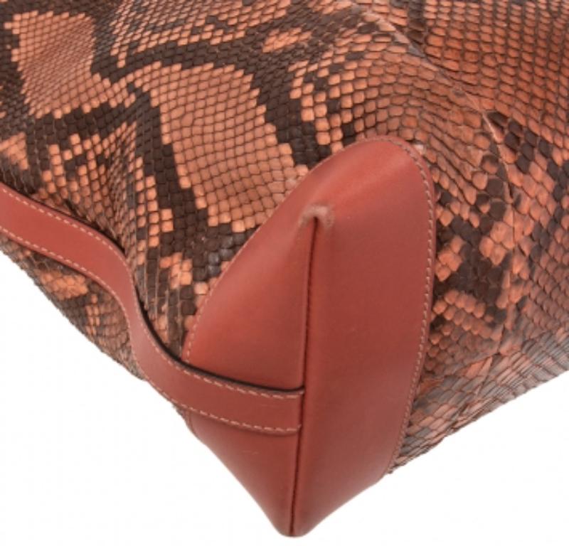 Gucci Pink Python And Leather Craft Tote In Good Condition For Sale In Dubai, Al Qouz 2