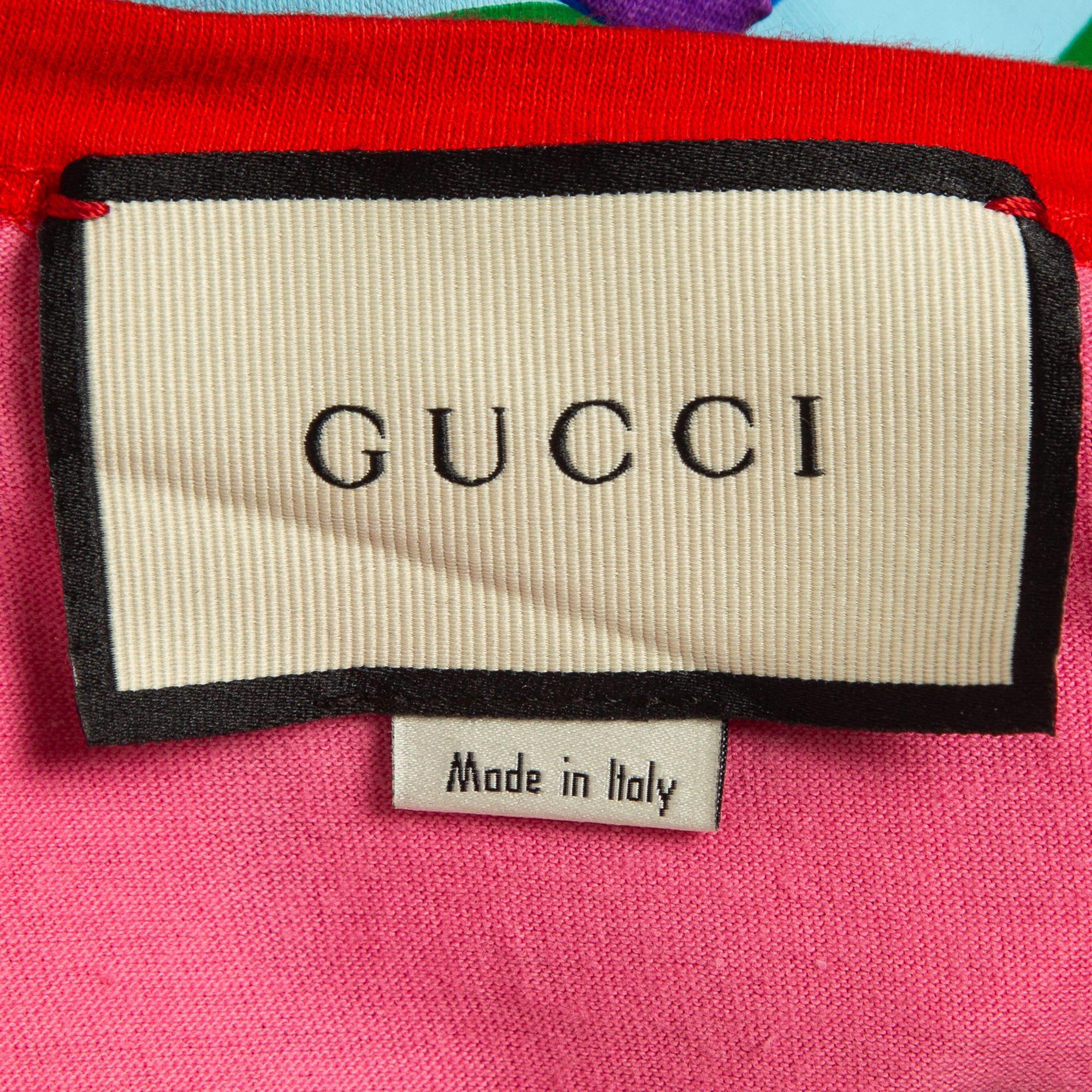 Gucci Camiseta de algodón con estampado arco iris rosa XS en Bueno estado para la venta en Dubai, Al Qouz 2