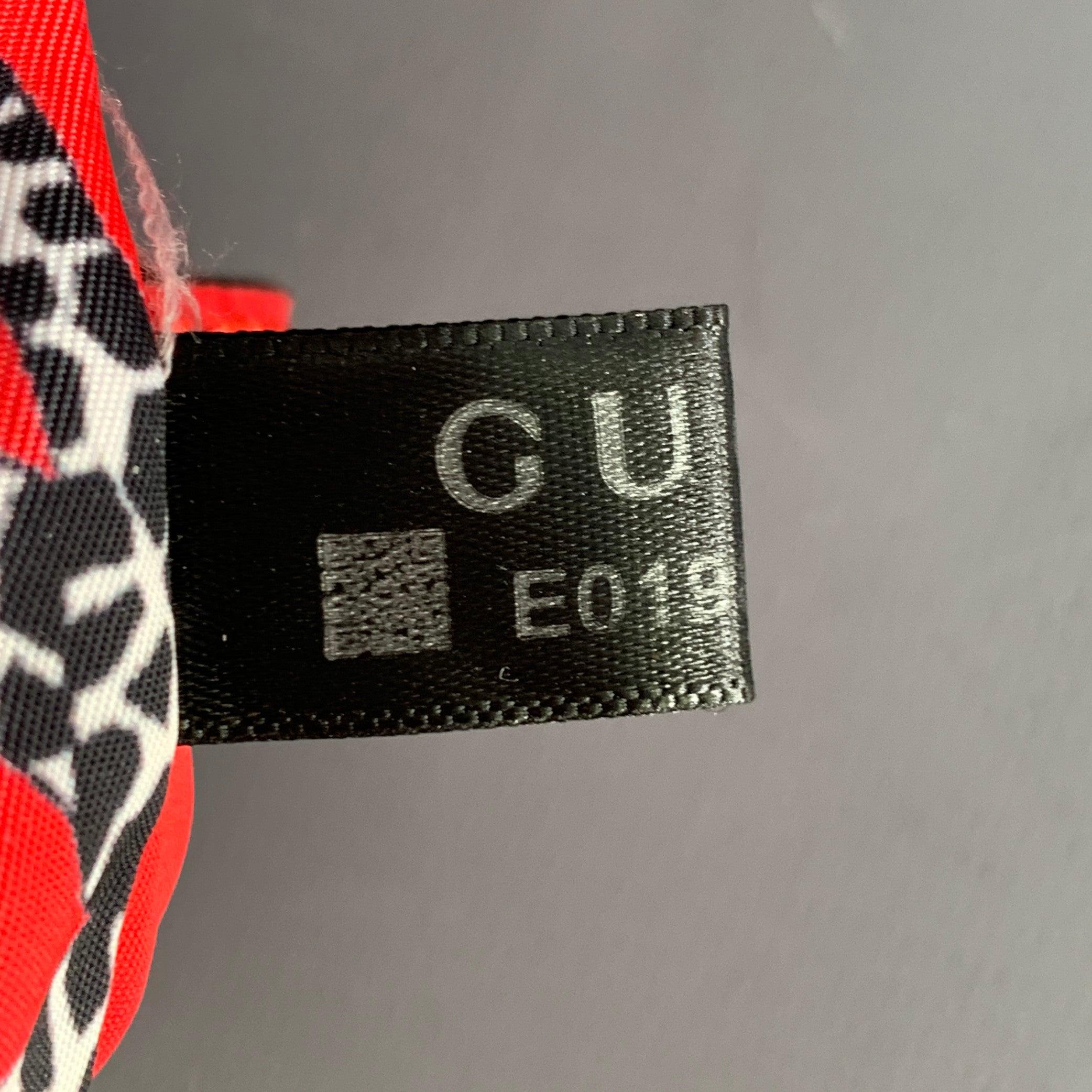 GUCCI Pink Red Heart Pebble Grain Leather Mini Tote Handbag For Sale 5