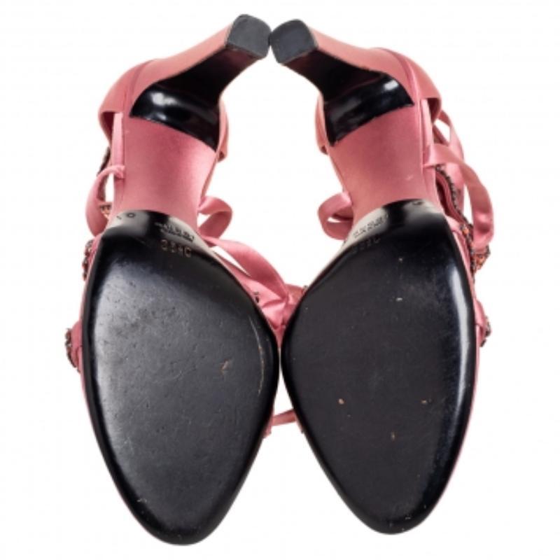 Women's Gucci Pink Satin Crystal Embellished Ankle Wrap Sandals Size 38.5 For Sale