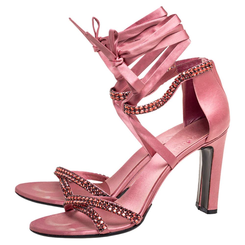 Women's Gucci Pink Satin Crystal Embellished Ankle Wrap Sandals Size 38.5 For Sale