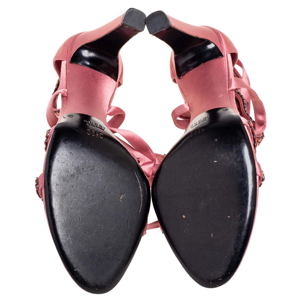 Gucci Pink Satin Crystal Embellished Ankle Wrap Sandals Size 38.5 For Sale 4