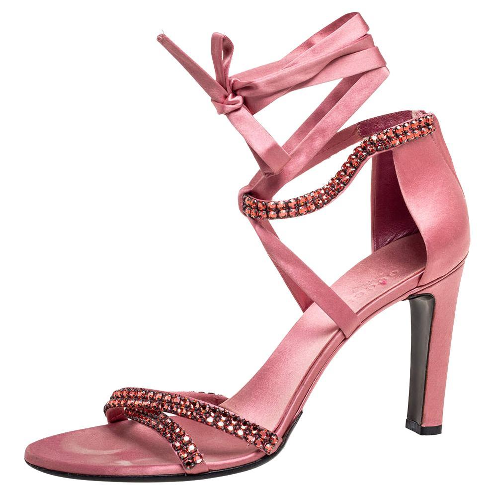 Gucci Pink Satin Crystal Embellished Ankle Wrap Sandals Size 38.5 For Sale
