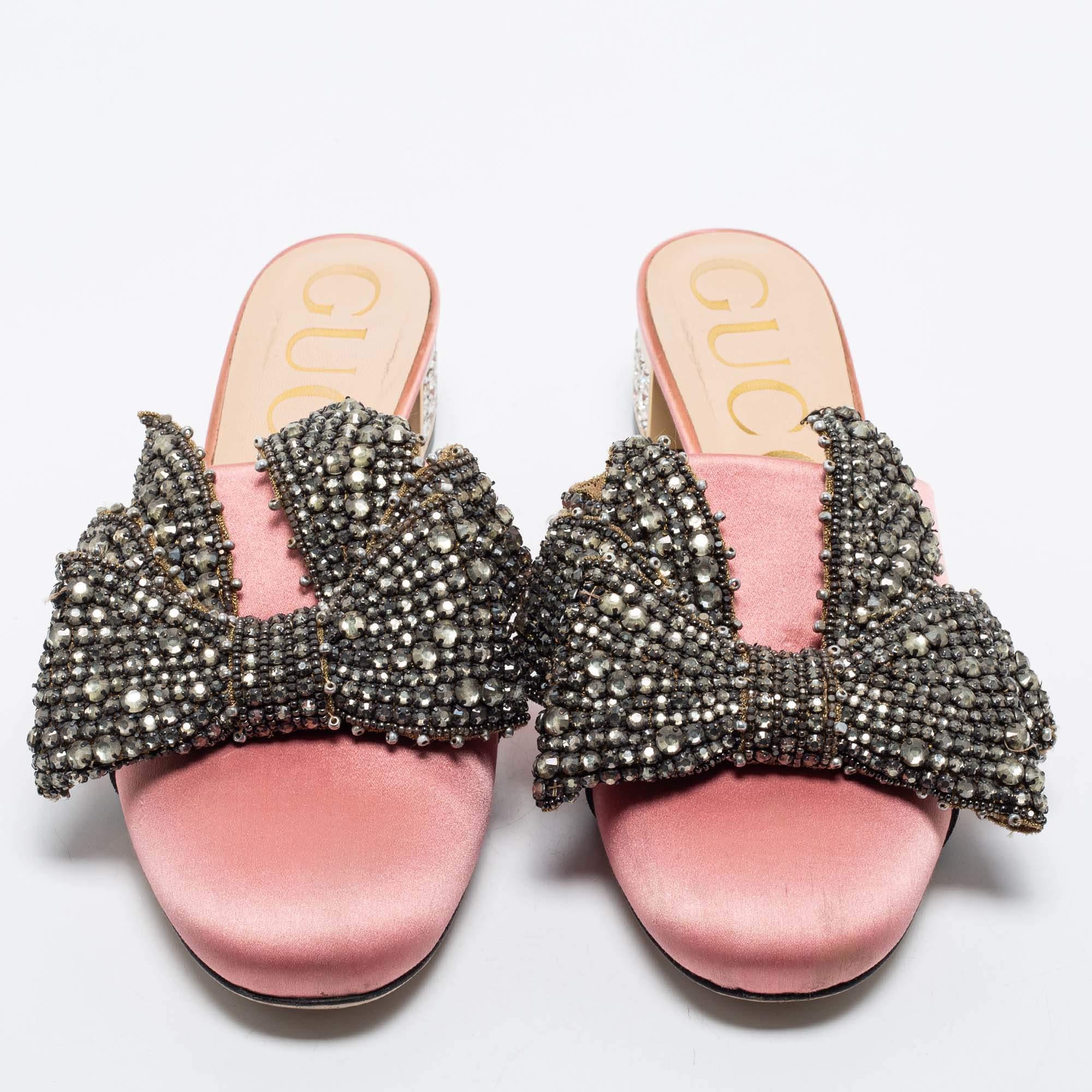 Gucci Pink Satin Crystal Embellished Bow Mules Size 37.5 In Good Condition In Dubai, Al Qouz 2