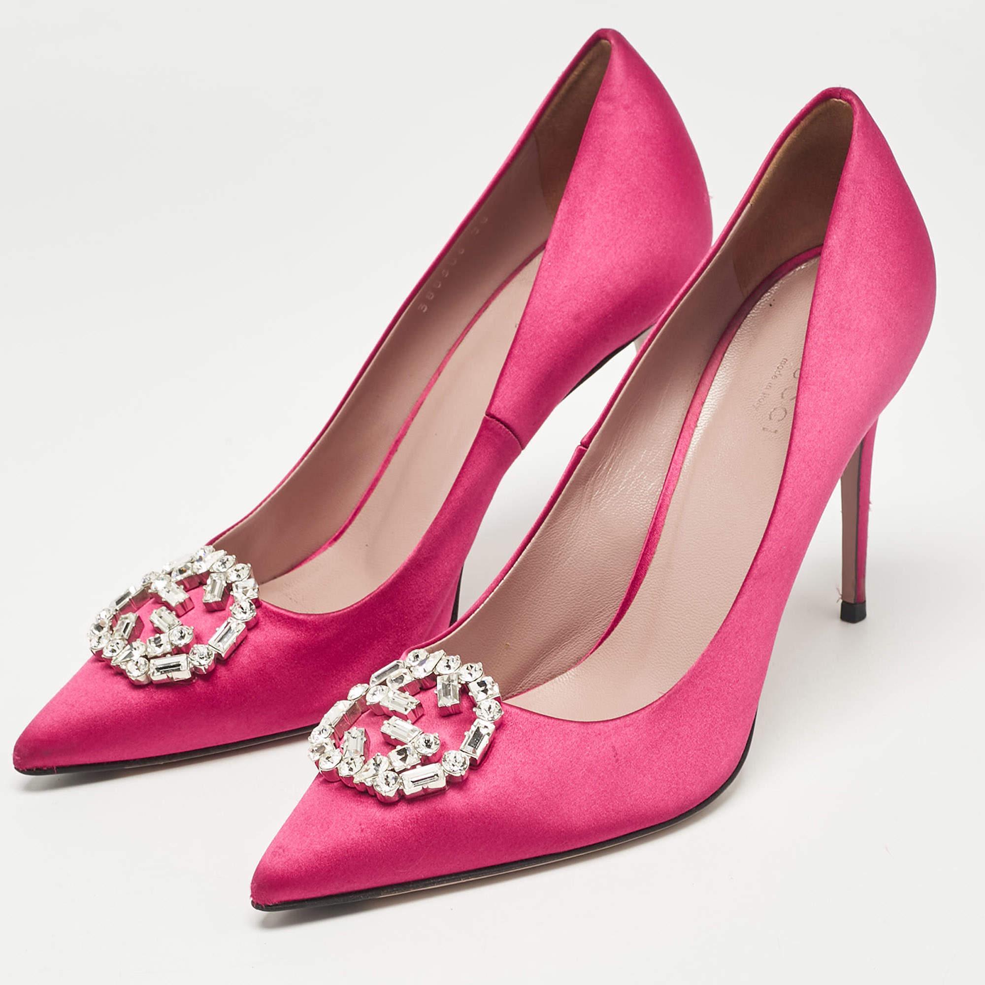 A classic to add to ones shoe collection is this pair. These Gucci beauties are covered in satin and styled with pointed toes 10.5 cm heels and the signature Interlocking G logo decked with crystals. Add these pumps to your closet today and flaunt