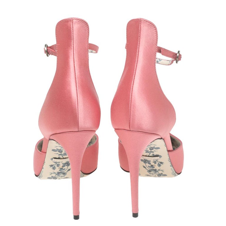 Gucci Pink Satin Daisy Ankle-Strap Pumps Size 39 at 1stDibs