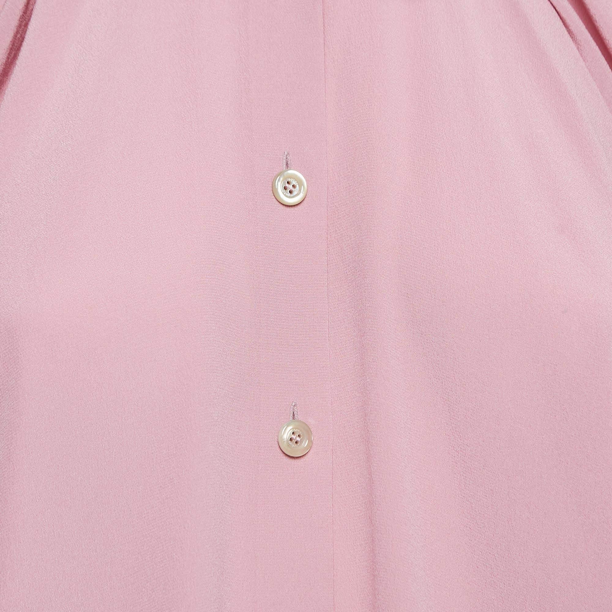 Gucci Pink Silk Button Front Shirt Blouse M In Good Condition For Sale In Dubai, Al Qouz 2