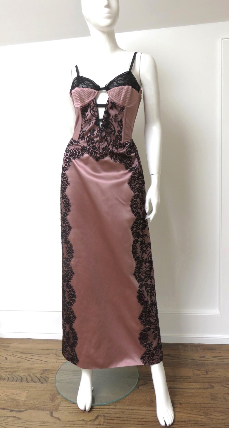 gucci pink lace dress Printed silk chiffon dress in light pink