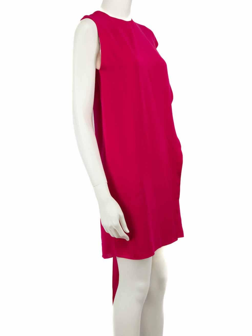 CONDITION is Very good. Minimal wear to dress is evident. Minimal wear to the right shoulder with a chip to an internal button fastening and a pull and mark to the weave of the sash on this used Gucci designer resale item.
 
 Details
 Pink
 Silk
