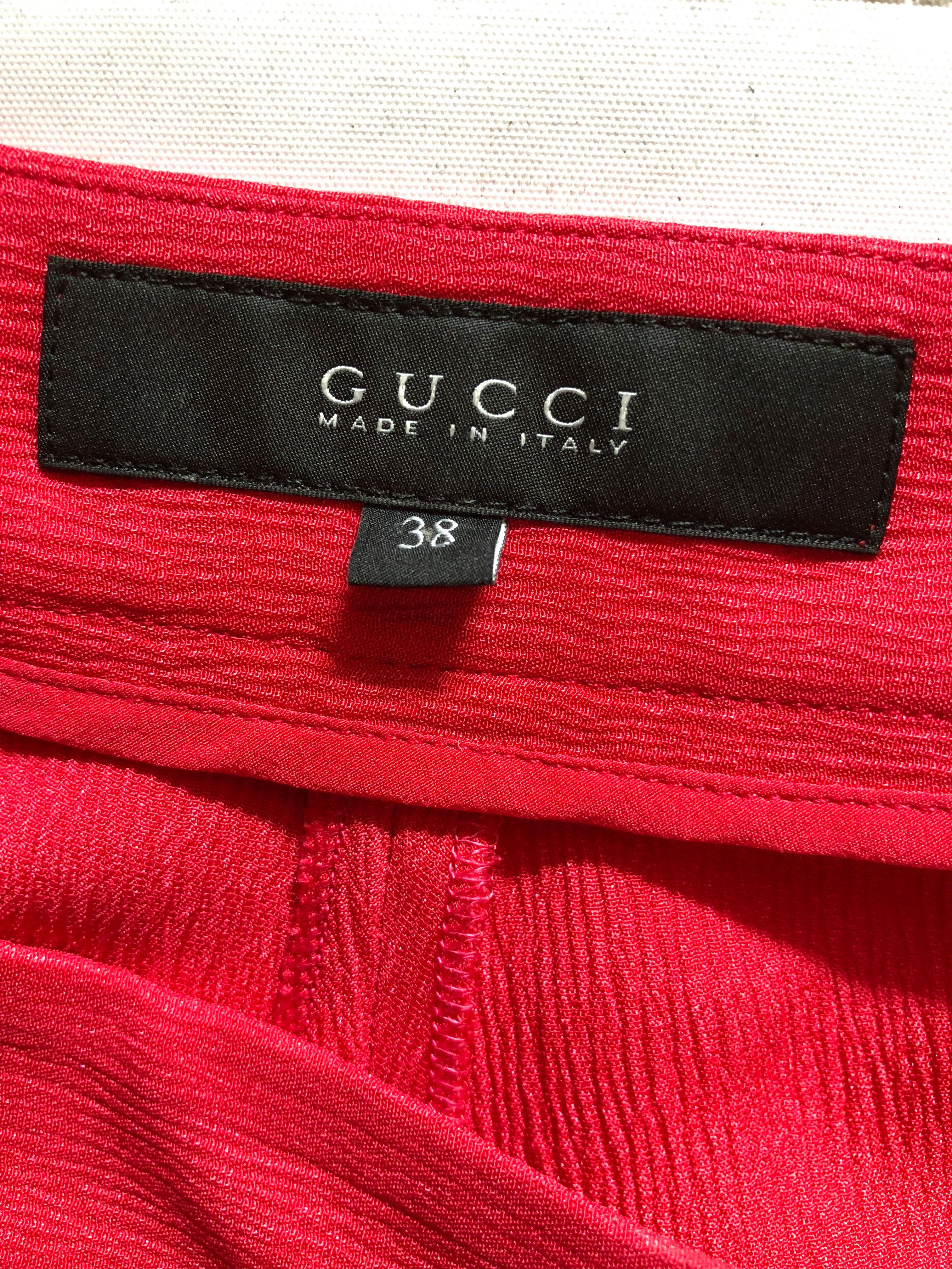A stunning pair of silk pants by Gucci. Size 38, waist 29'',inside leg 35''