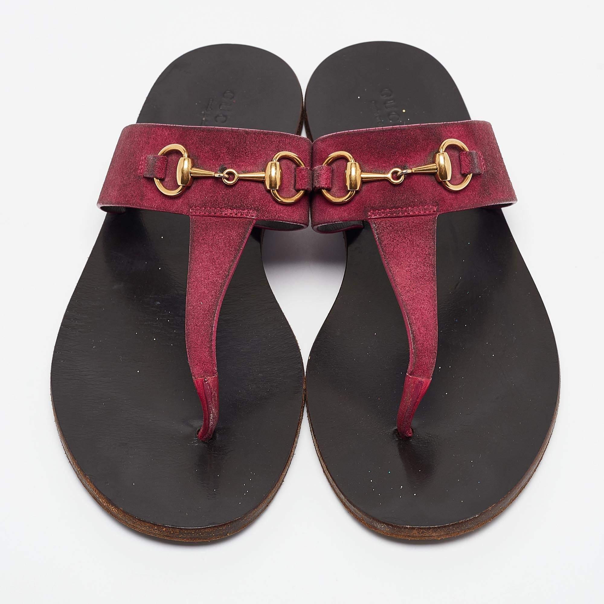 Gucci Rosa Wildleder Horsebit Zehenhose aus Wildleder Größe 37 (Schwarz) im Angebot