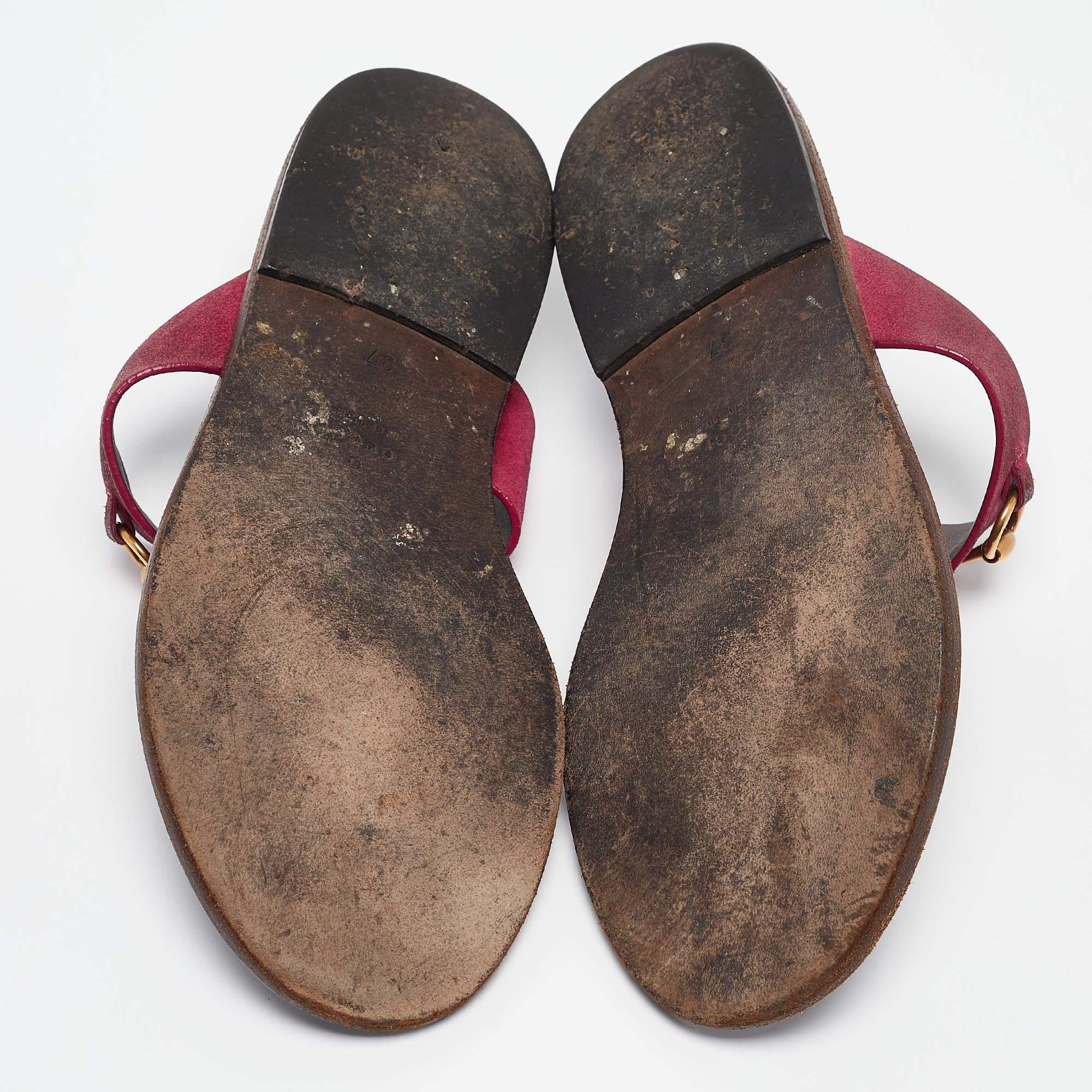Gucci Rosa Wildleder Horsebit Zehenhose aus Wildleder Größe 37 im Angebot 1