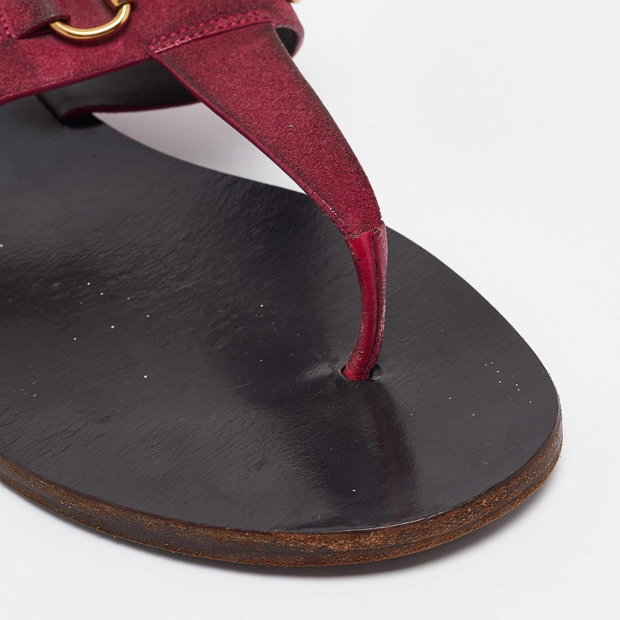Gucci Rosa Wildleder Horsebit Zehenhose aus Wildleder Größe 37 im Angebot 2