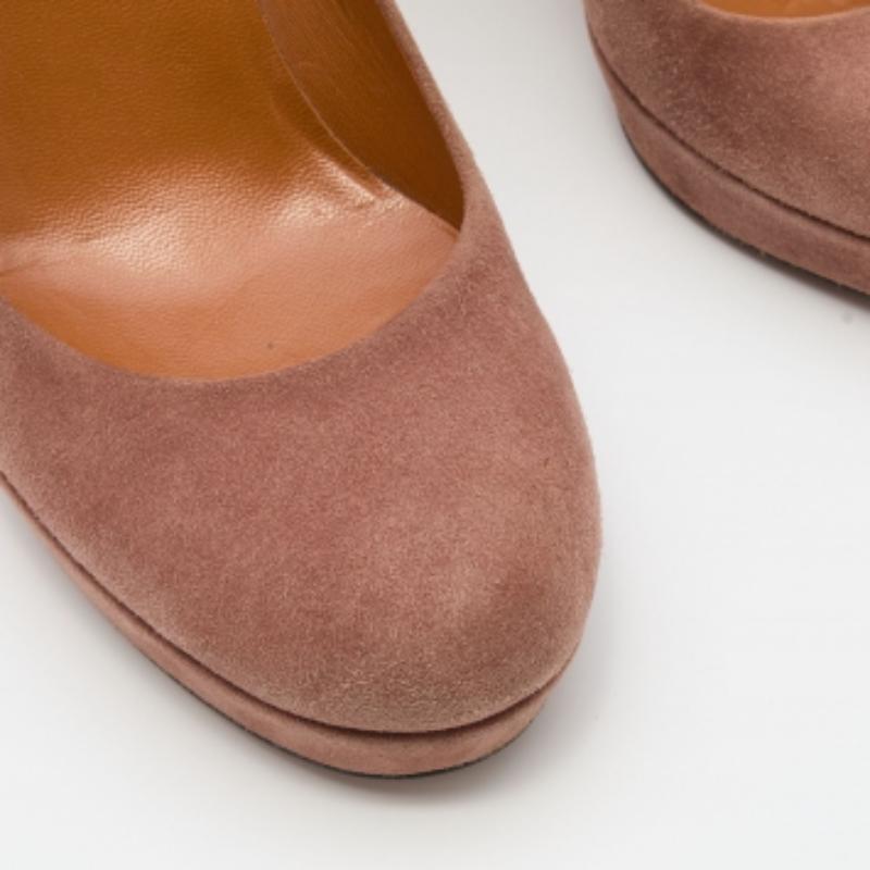 Brown Gucci Pink Suede Round Toe Pumps Size 40 For Sale