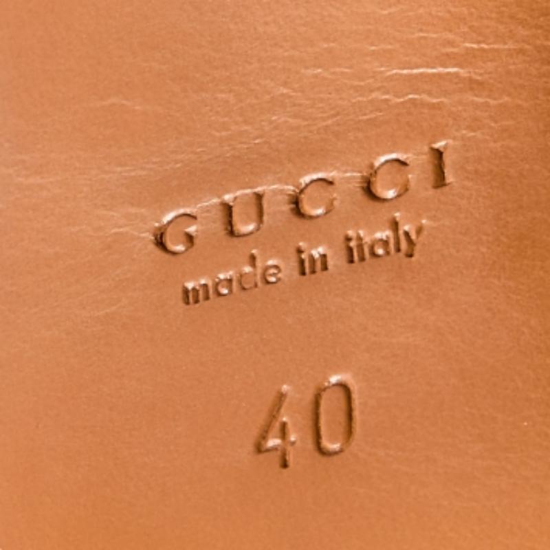 Gucci Pink Suede Round Toe Pumps Size 40 For Sale 3