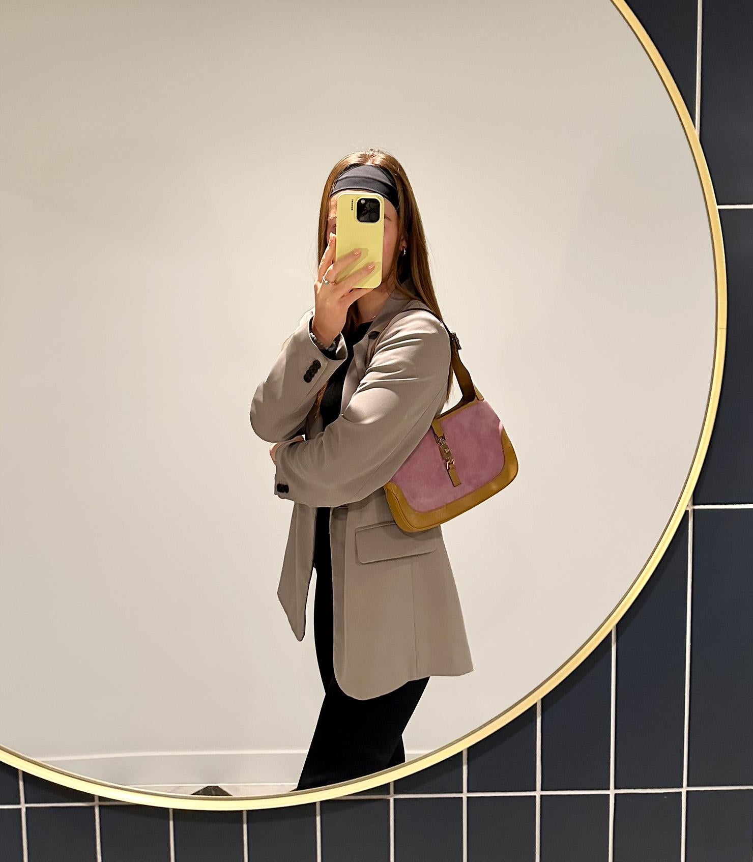Gucci Pink Suede & Yellow Smooth Leather Vintage Small Jackie

Product Details
Xupes Ref: CB1423
Brand: Gucci
Model:  Small Jackie
Type: Top Handle, Shoulder
Serial Number: 0013735 002046
Colour: Pink, Yellow
Hardware: Gold
Material(s): Suede,