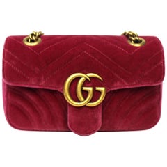 GUCCI GG MARMONT VELVET BLACK MATELASSÉ SMALL SHOULDER BAG