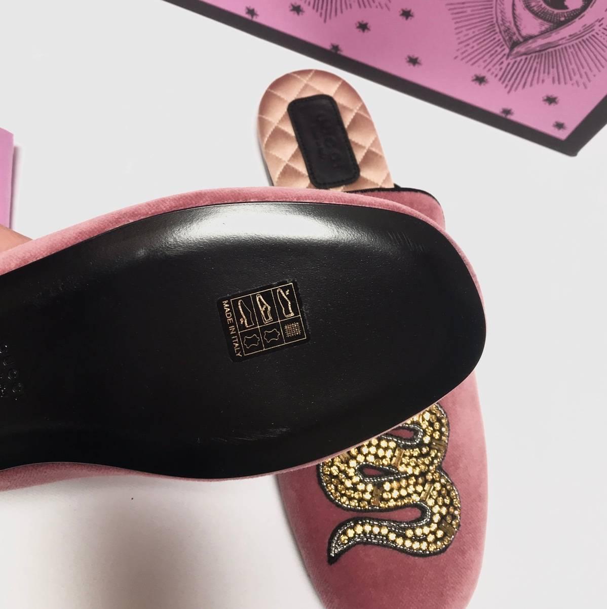Gucci Pink Velvet with Yellow Crystals Snake Italian Slippers Shoes, 2017  In New Condition For Sale In Lombardia, IT