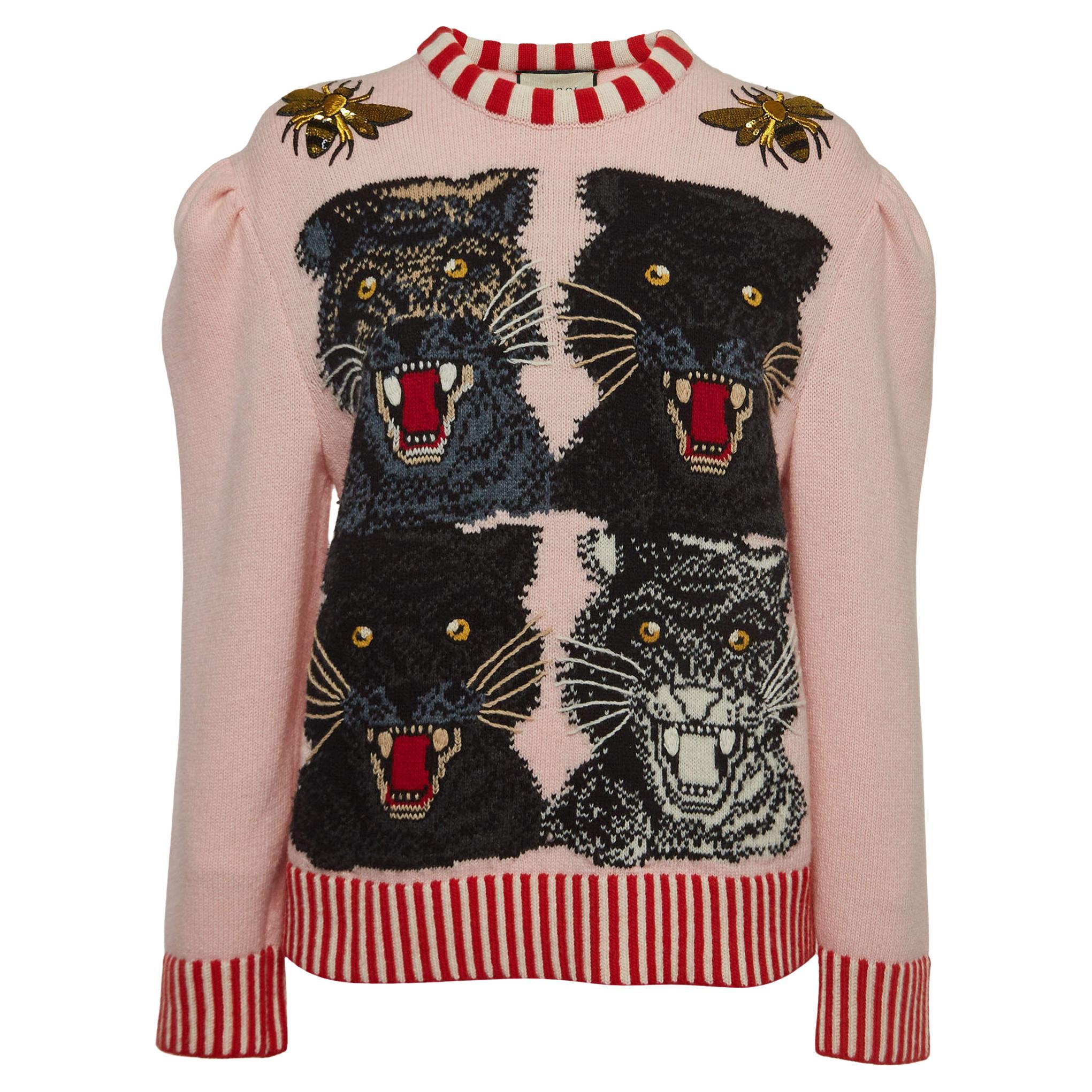 Gucci Pullover aus rosa Wolle mit Tigerintarsien und Intarsien in Rosa, M im Angebot